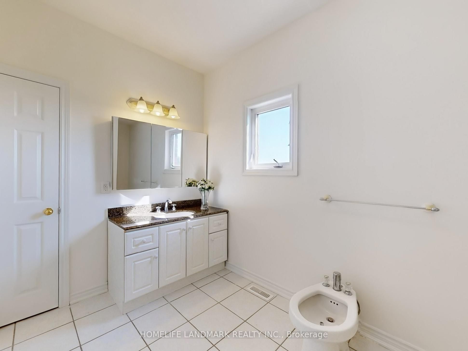 3668 Harmony Road N Property Photo 10