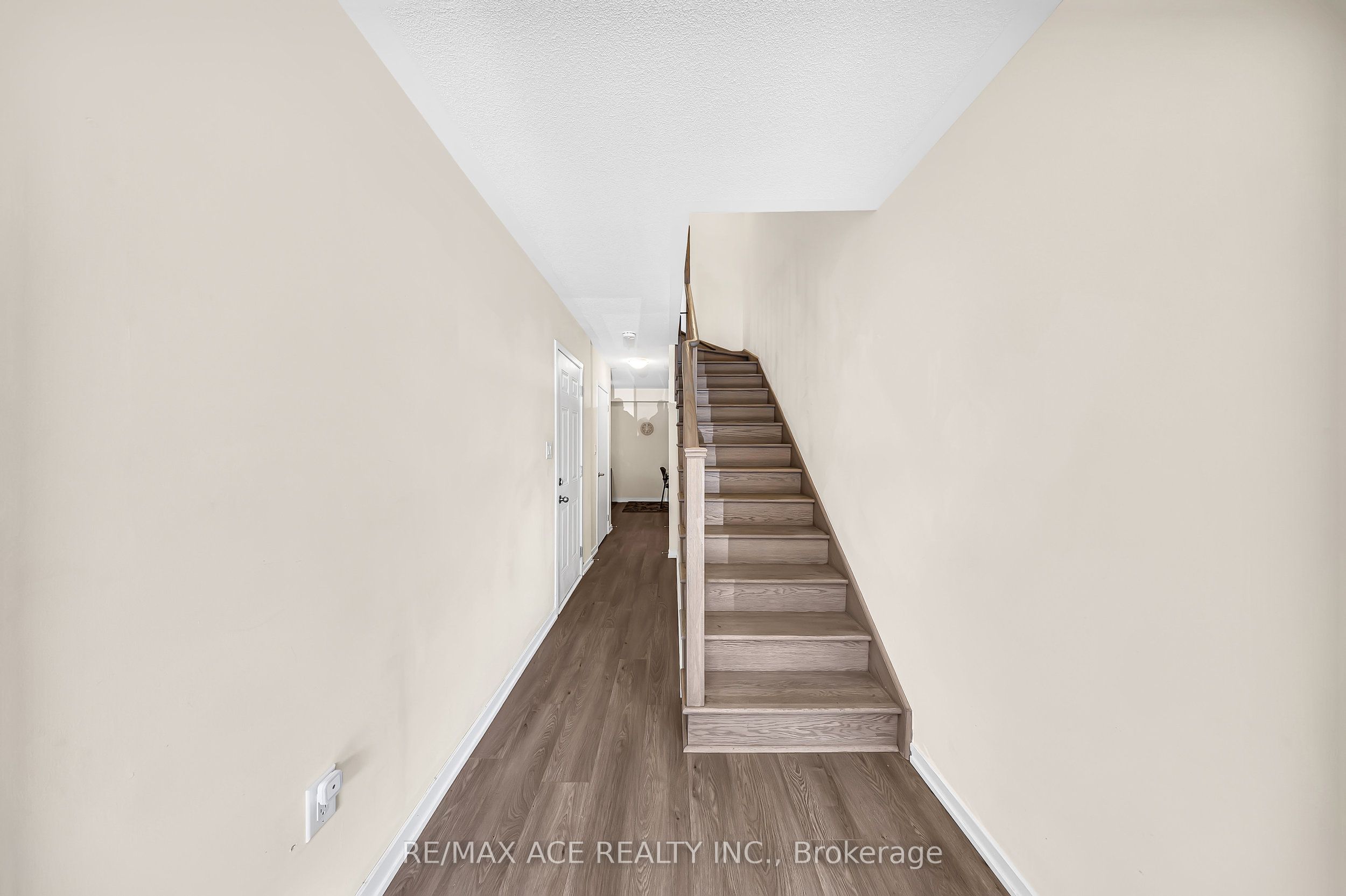 1344 Bradenton Path Property Photo 3