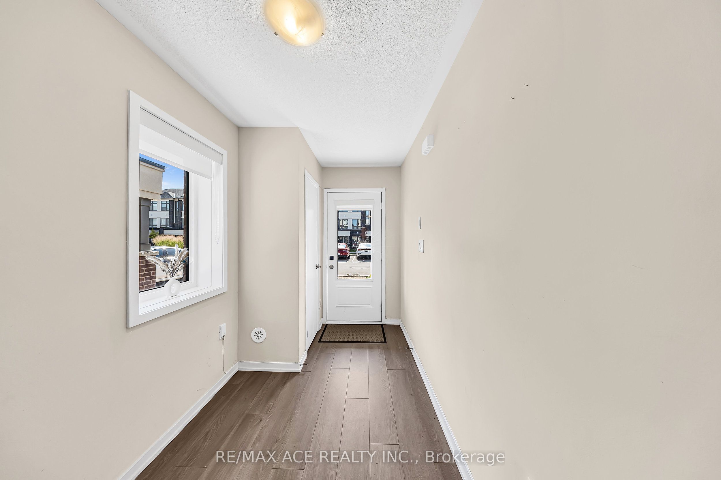 1344 Bradenton Path Property Photo 4