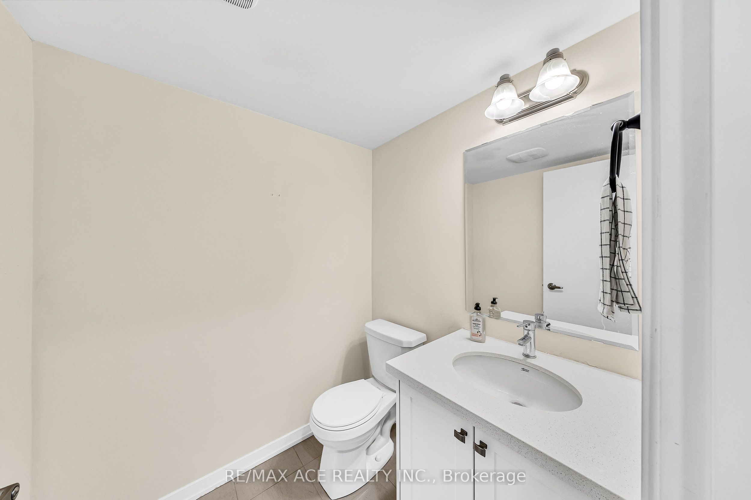 1344 Bradenton Path Property Photo 15