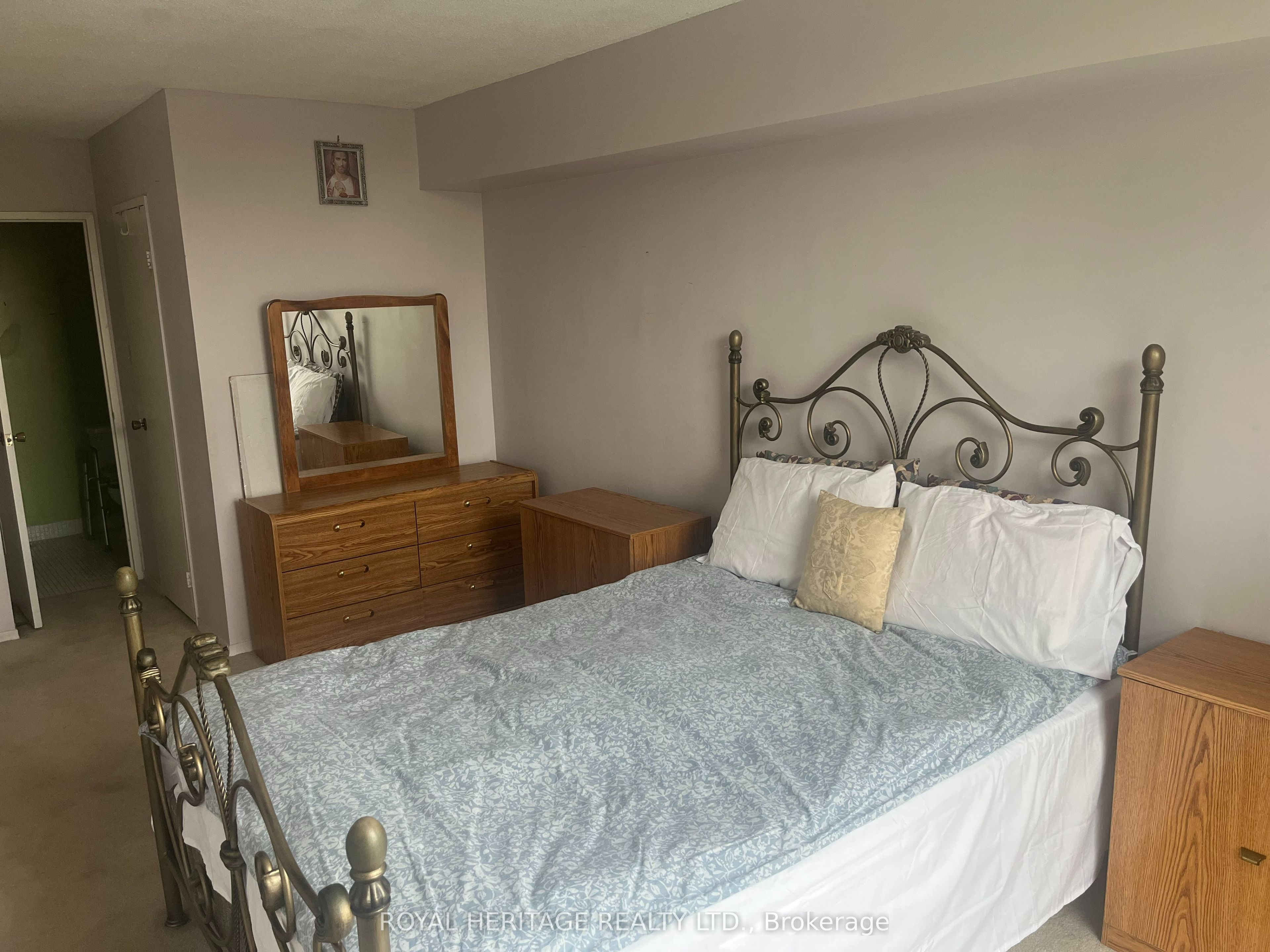 20 Dean Park Road 617 Property Photo 16