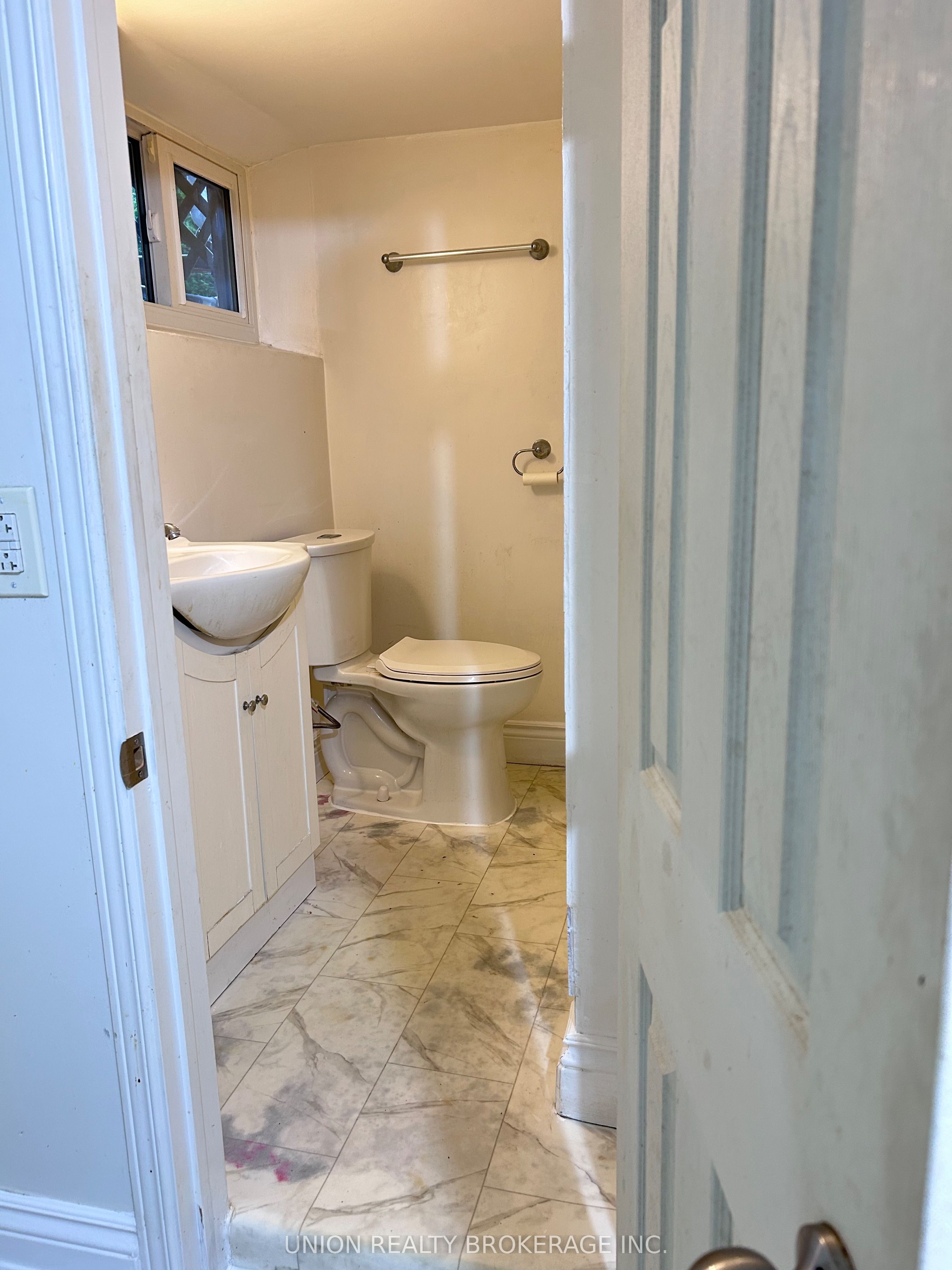 31 Thora Avenue Property Photo 20