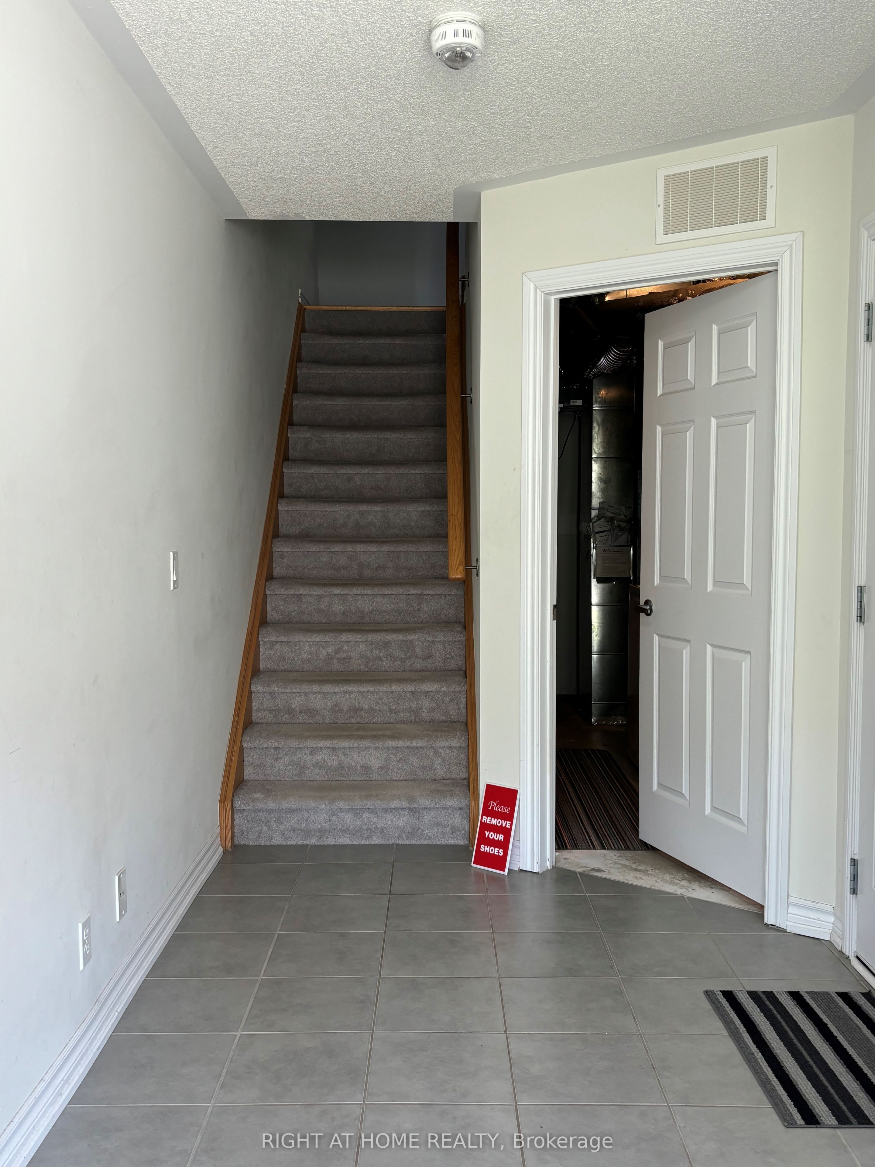 24 Nearco Crescent Property Photo 3