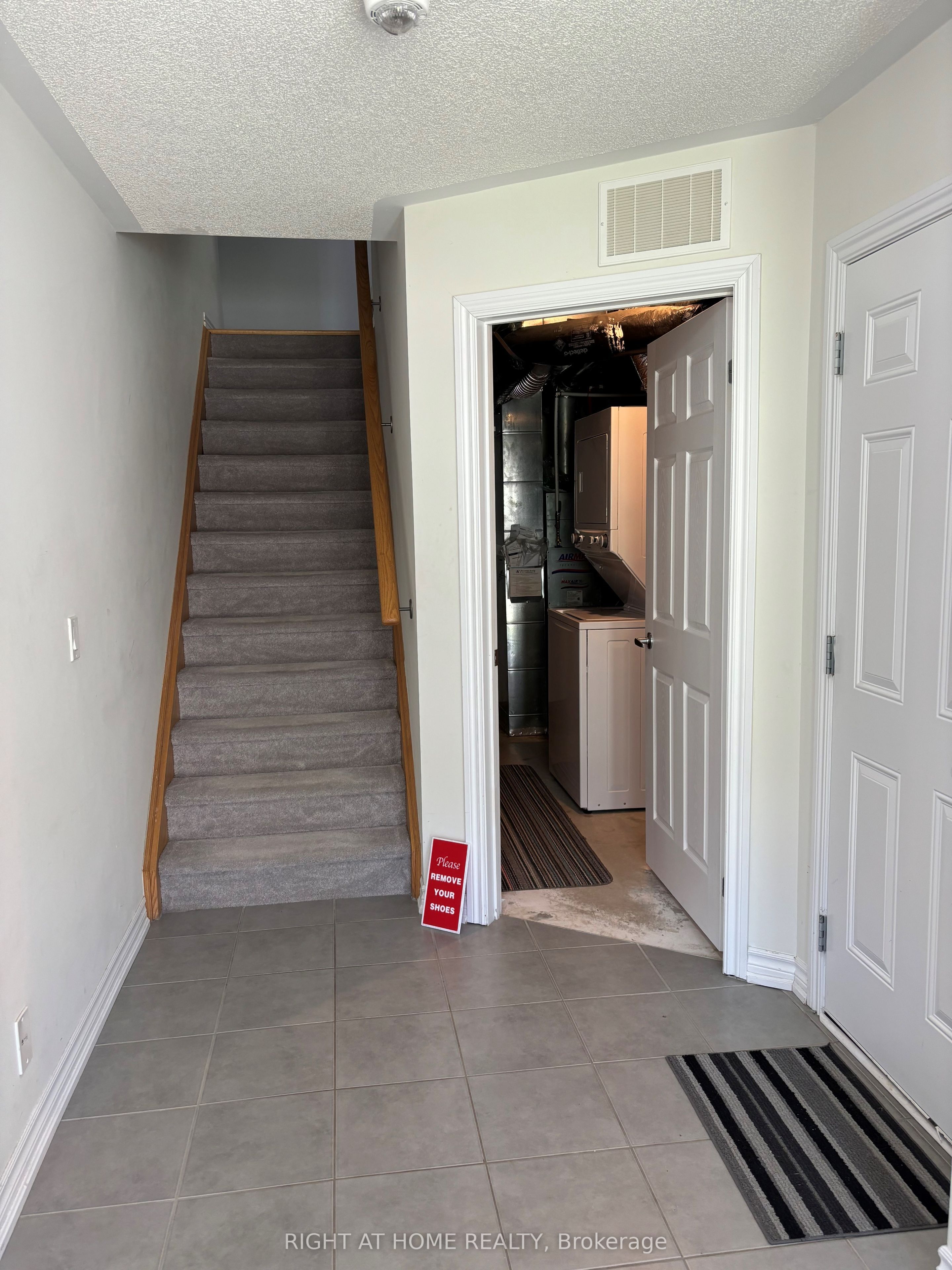 24 Nearco Crescent Property Photo 4