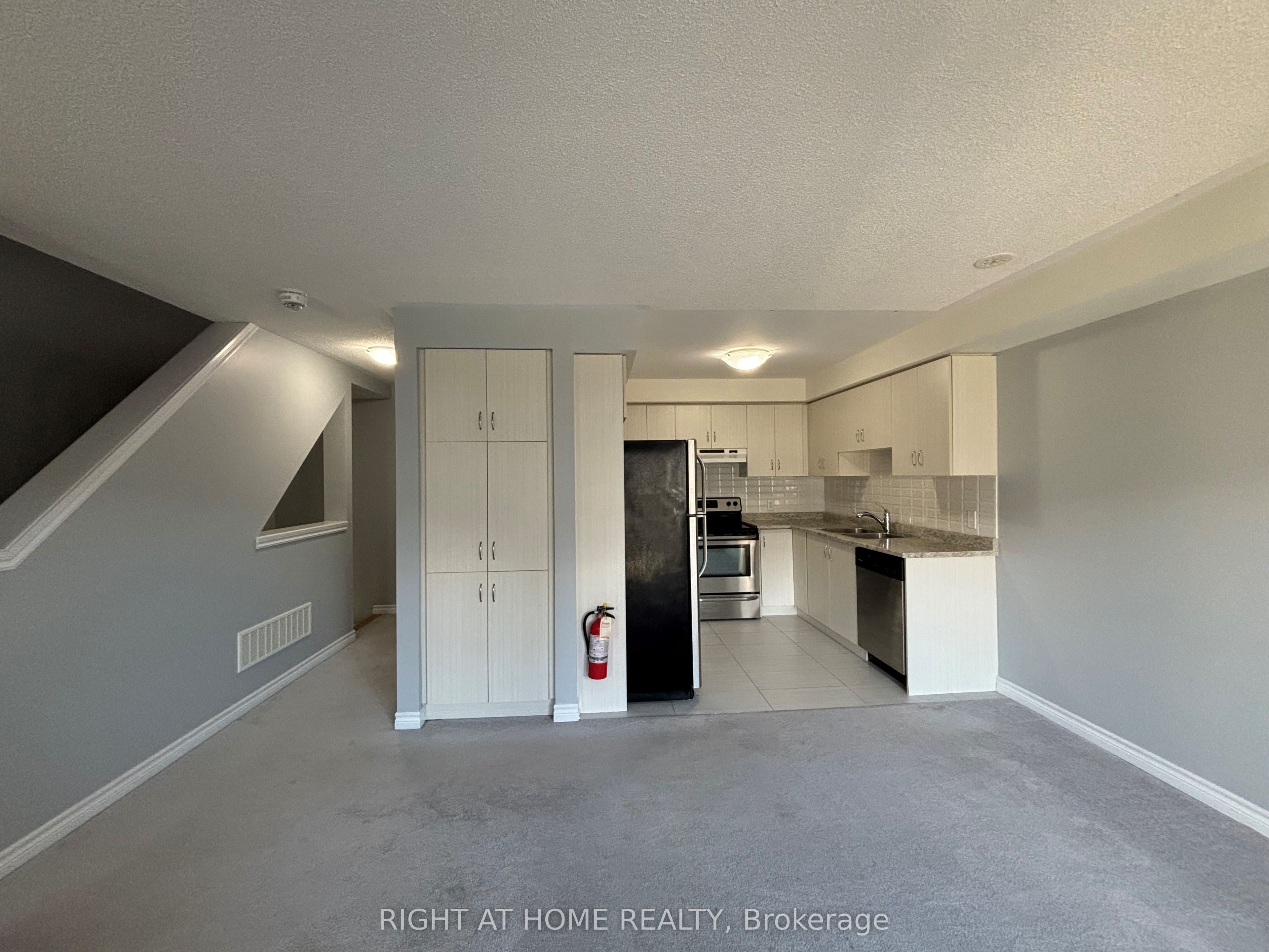 24 Nearco Crescent Property Photo 14