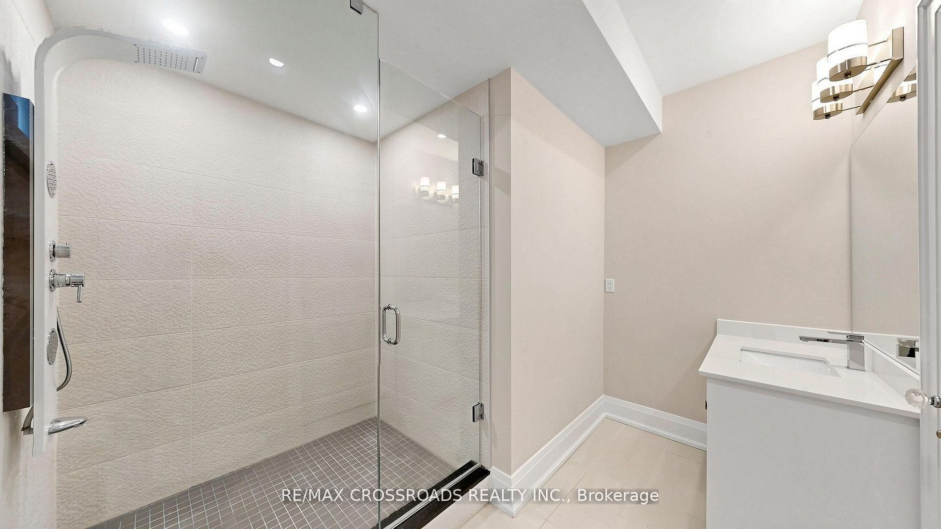 1427 Rosebank Road Property Photo 40