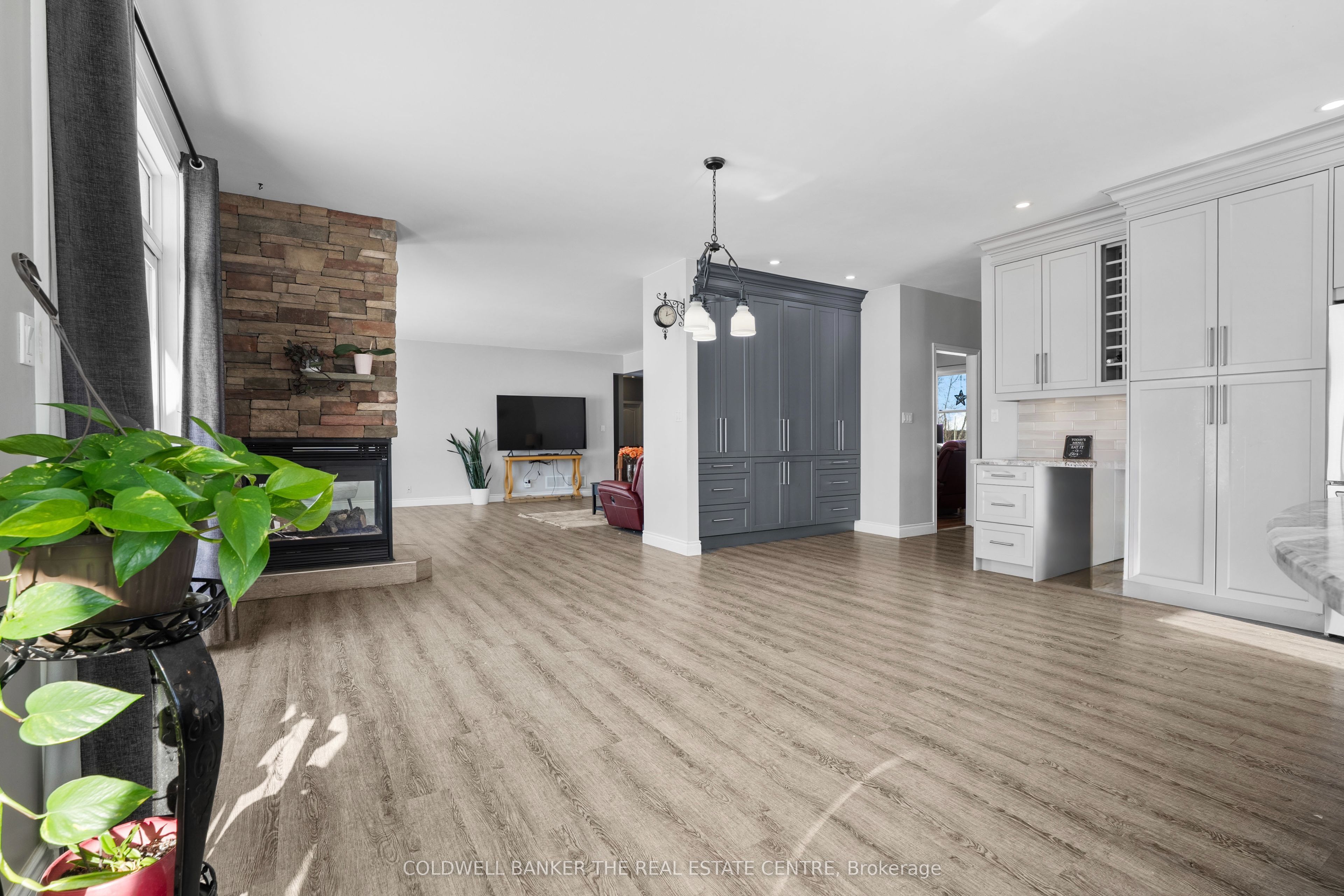 15970 Marsh Hill Road Property Photo 13