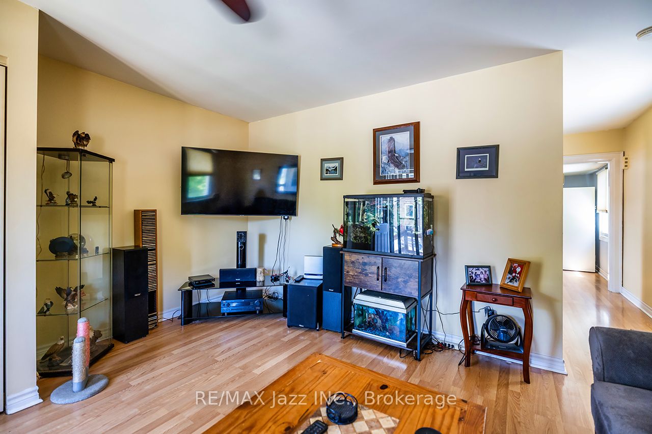 69 Westmount Street Property Photo 6
