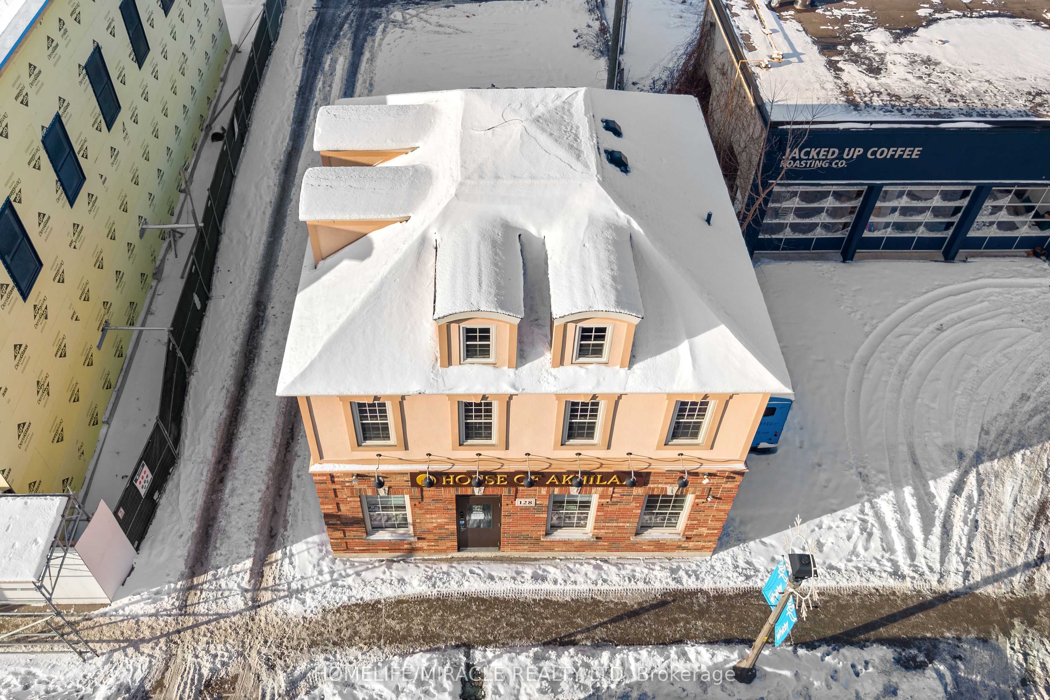 128 Brock Street N Property Photo 2