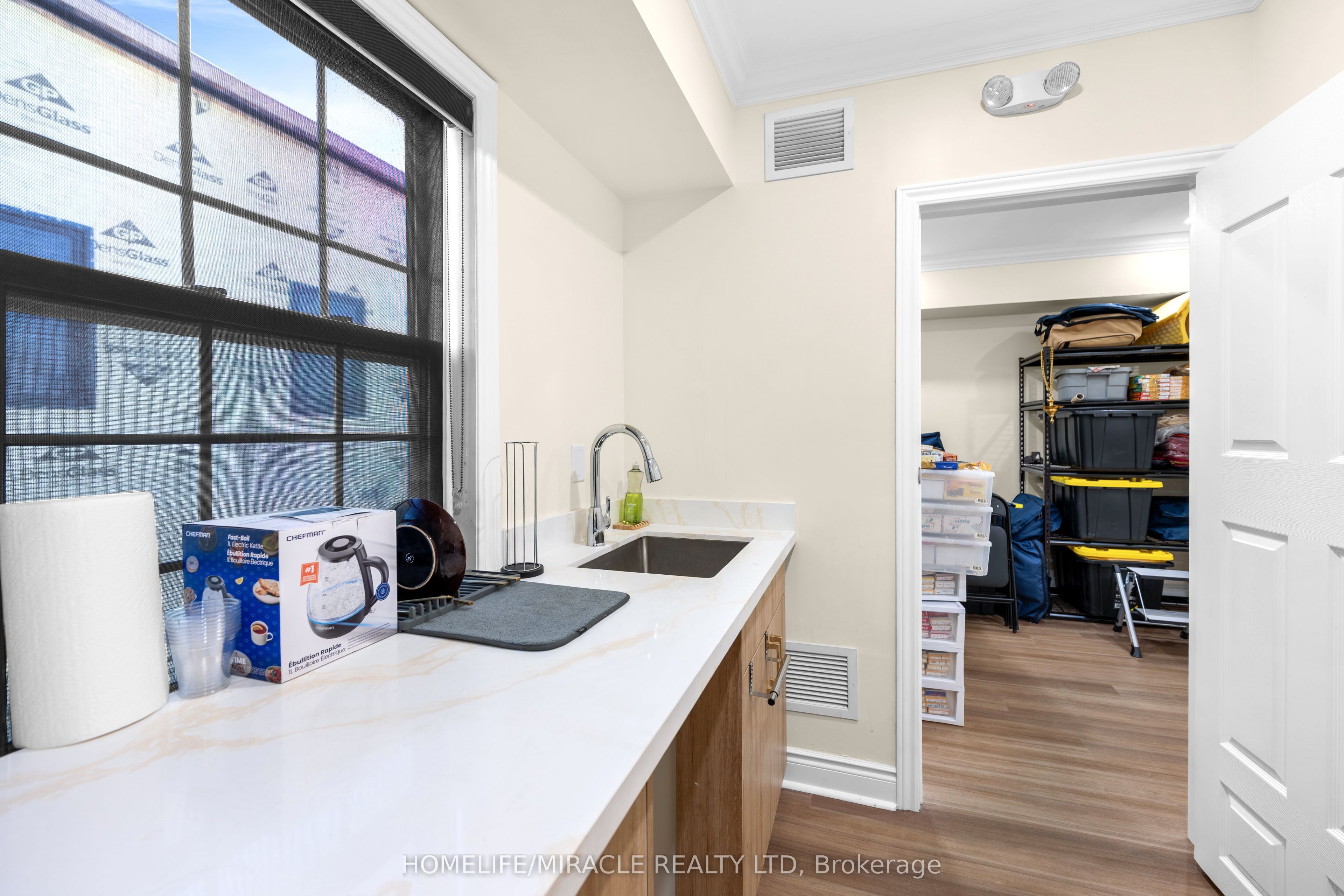 128 Brock Street N Property Photo 42