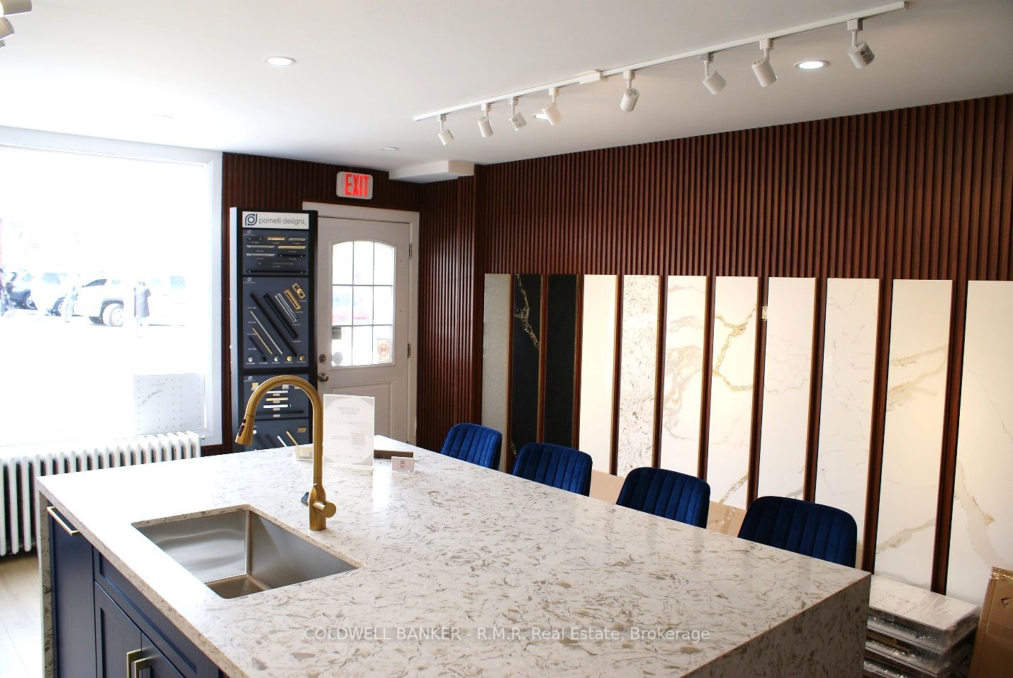 21 Bond Street E Property Photo 1