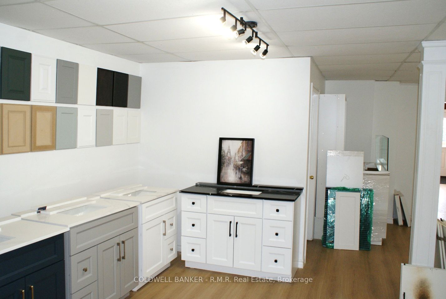 21 Bond Street E Property Photo 4