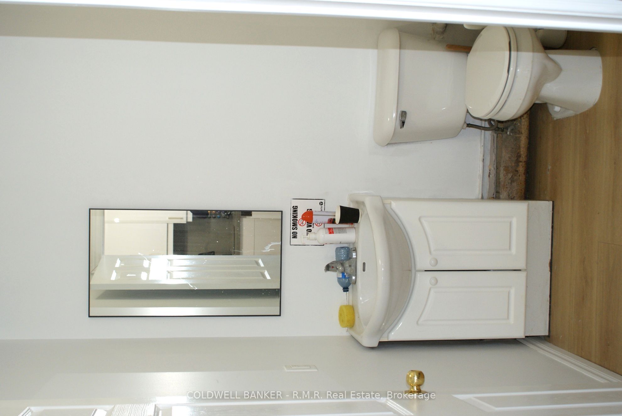 21 Bond Street E Property Photo 6