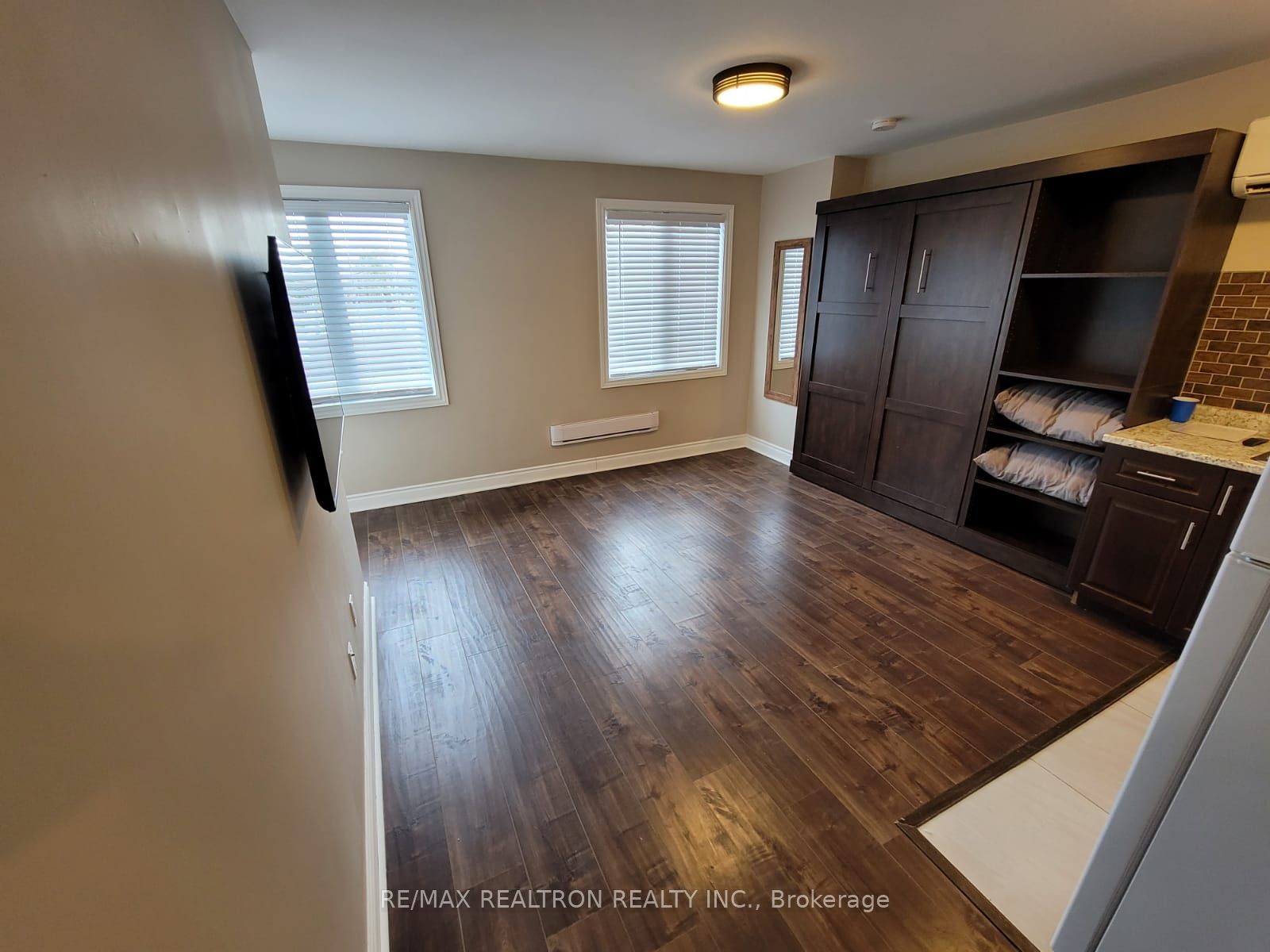 1299 Danforth Avenue Property Photo 13