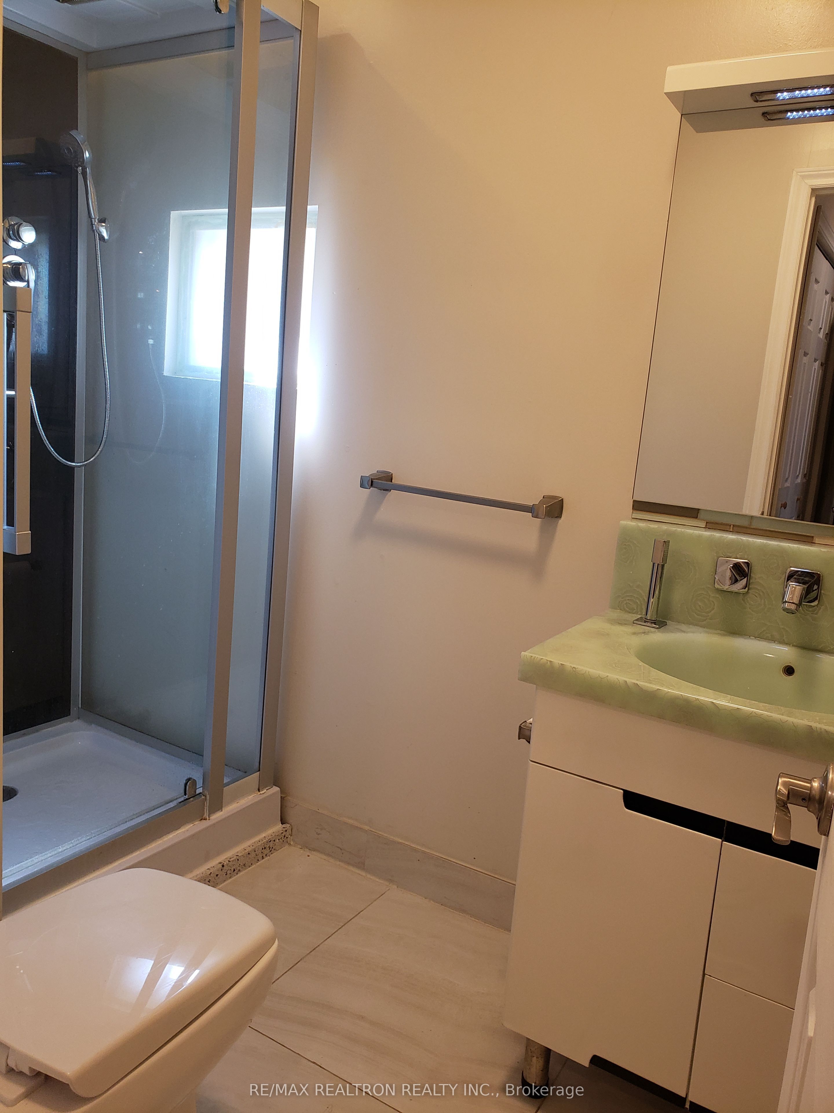 1299 Danforth Avenue Property Photo 21