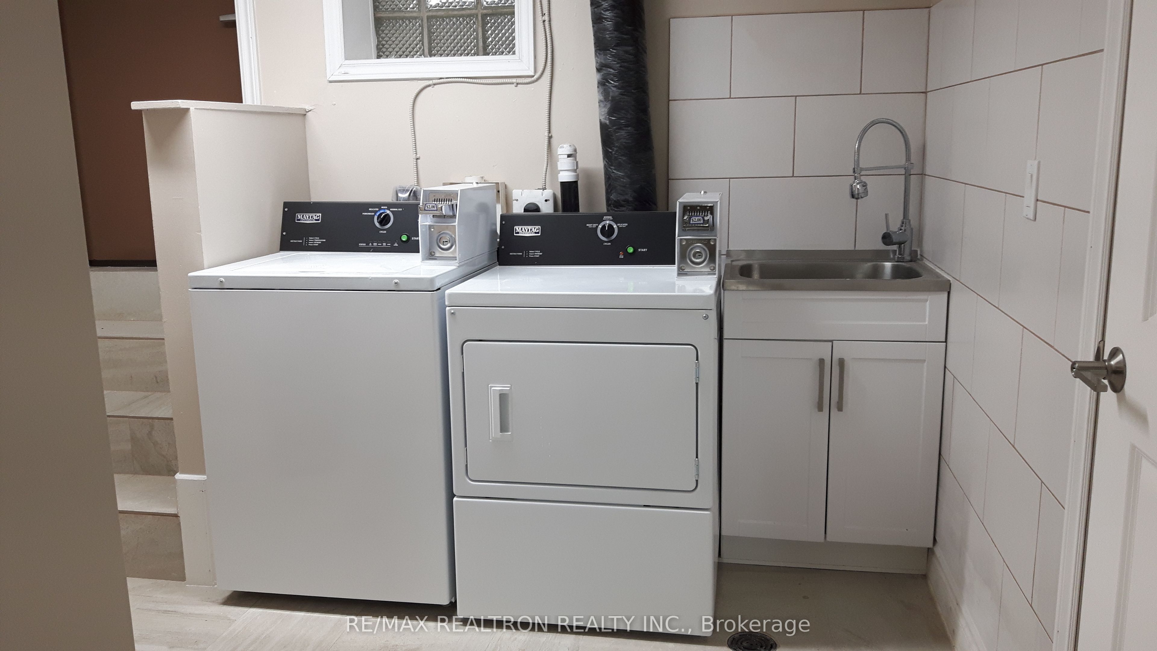 1299 Danforth Avenue Property Photo 31