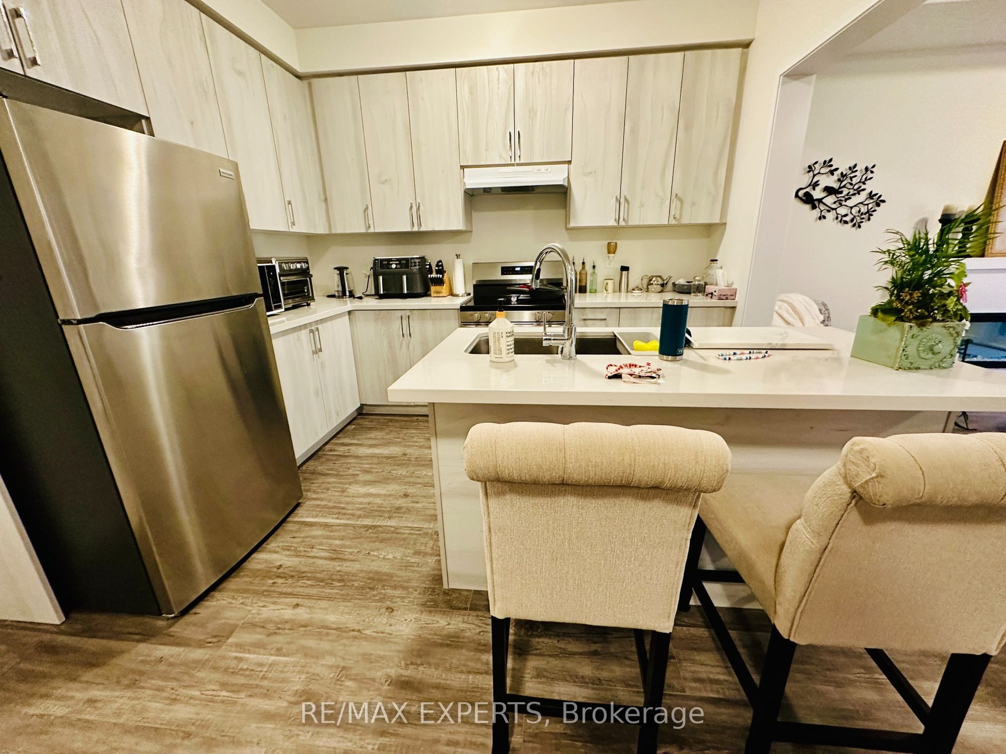1541 Wheatcroft Drive Property Photo 6