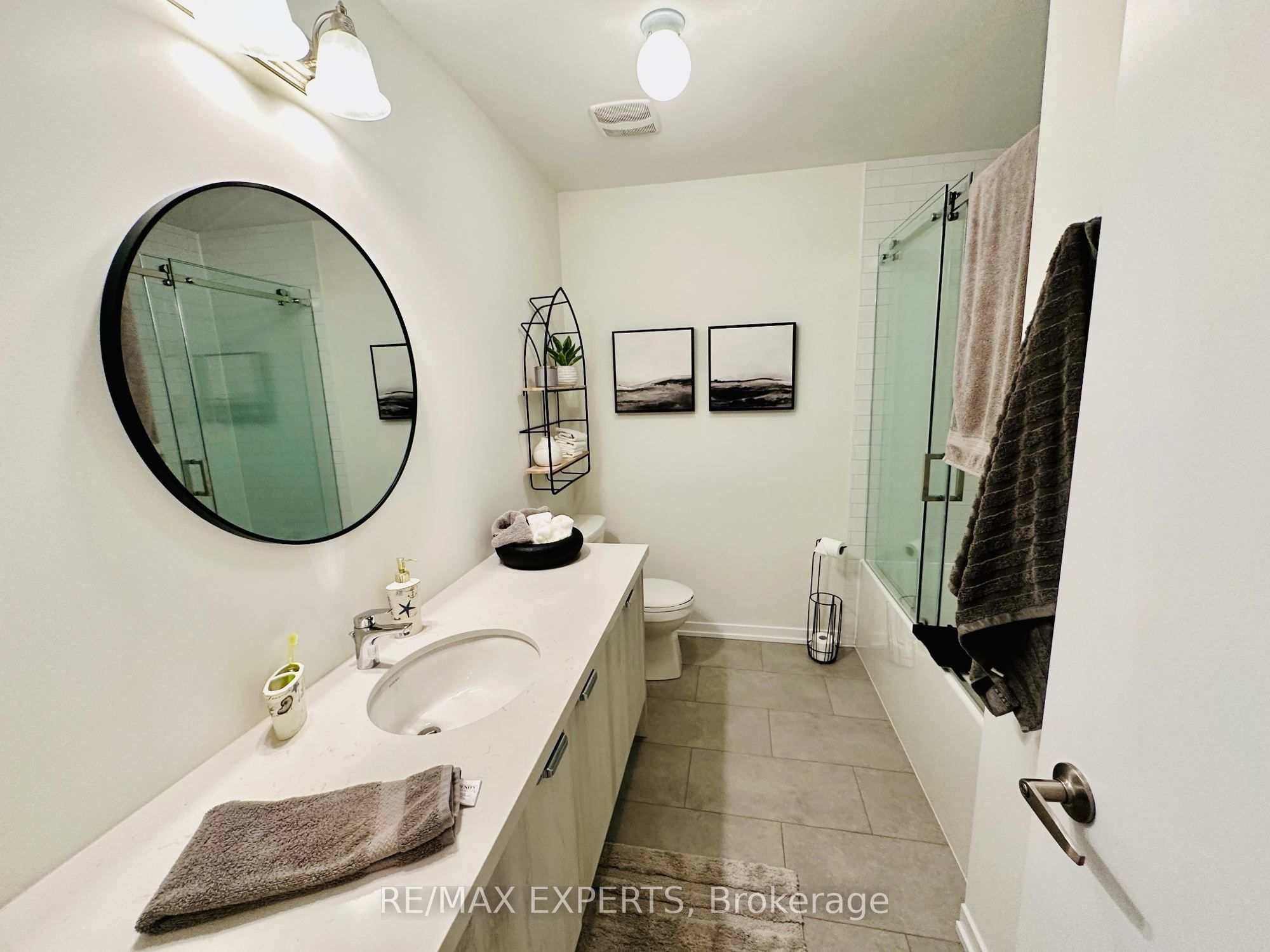 1541 Wheatcroft Drive Property Photo 14