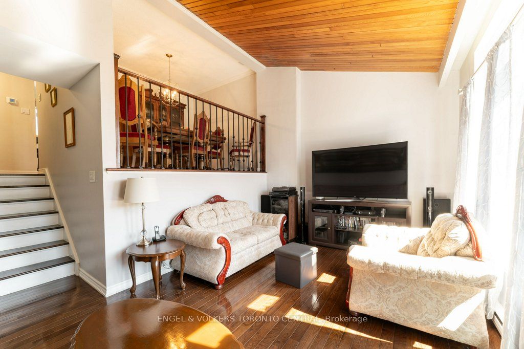 351 Military Trail 66 Property Photo 6