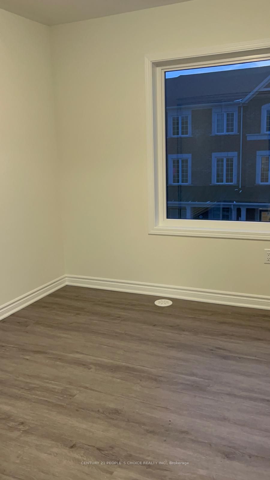 3361 Thunderbird Promenade E Property Photo 5