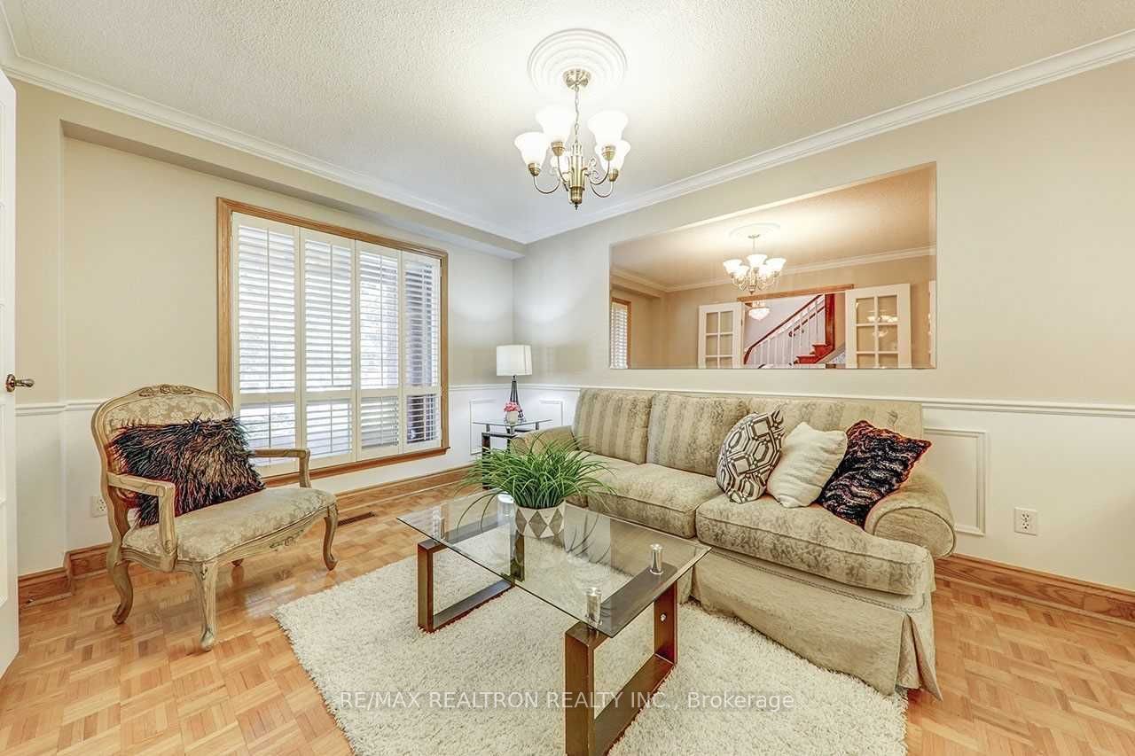 117 Dunsfold Drive Property Photo 2