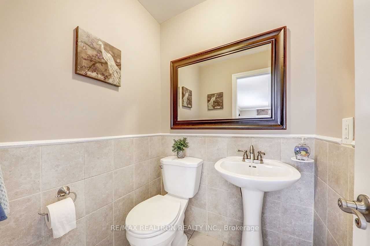 117 Dunsfold Drive Property Photo 8