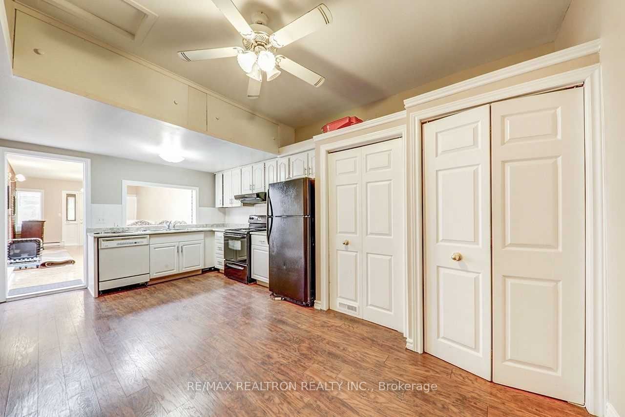 117 Dunsfold Drive Property Photo 19