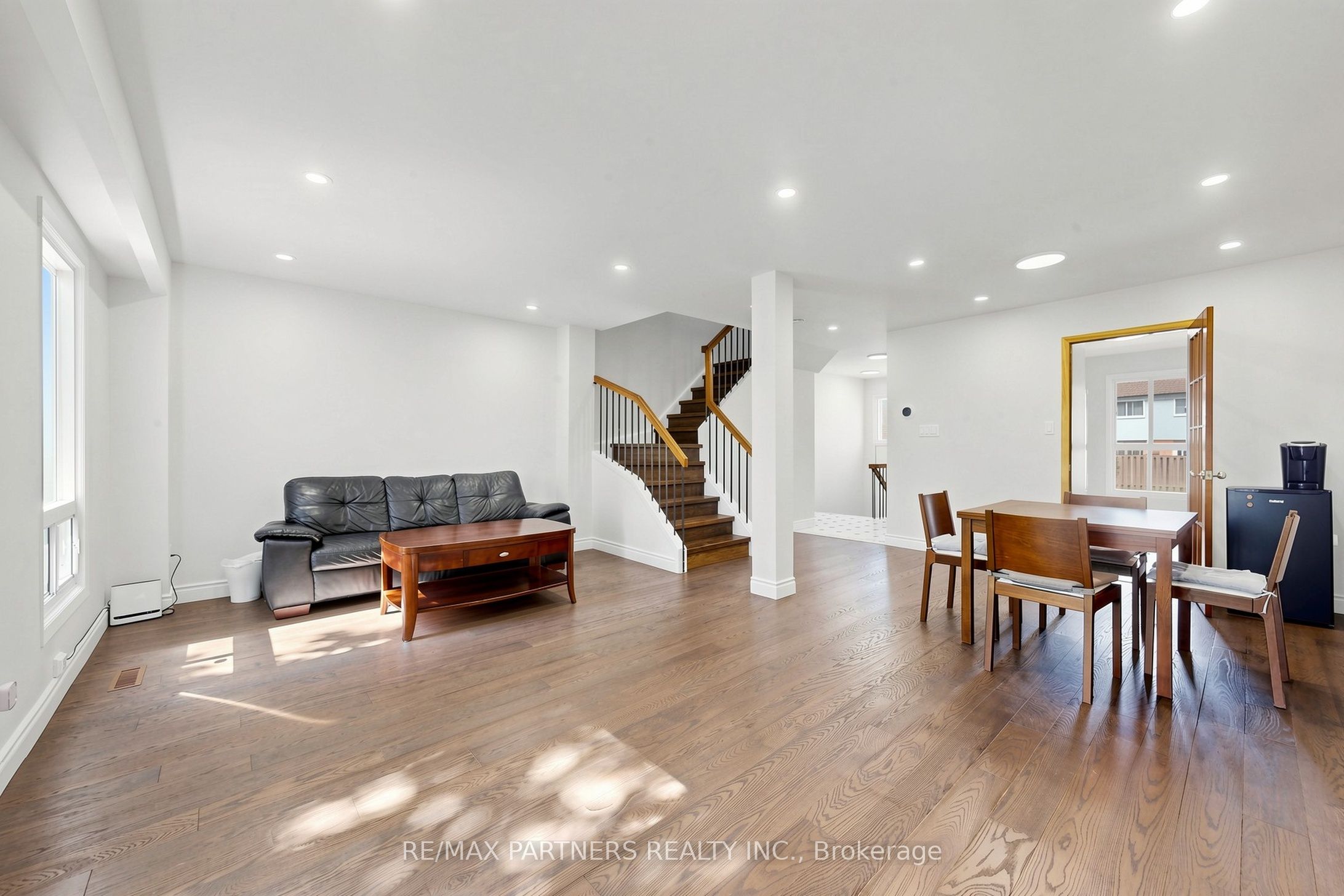 201 Alexmuir Boulevard 134 Property Photo 6