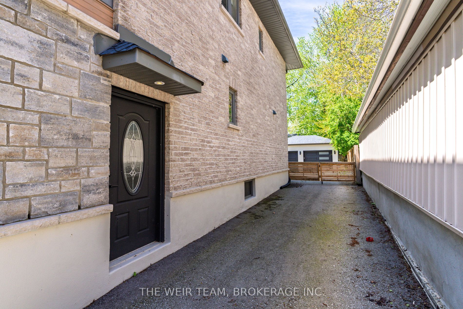 92 Gradwell Drive Property Photo 39