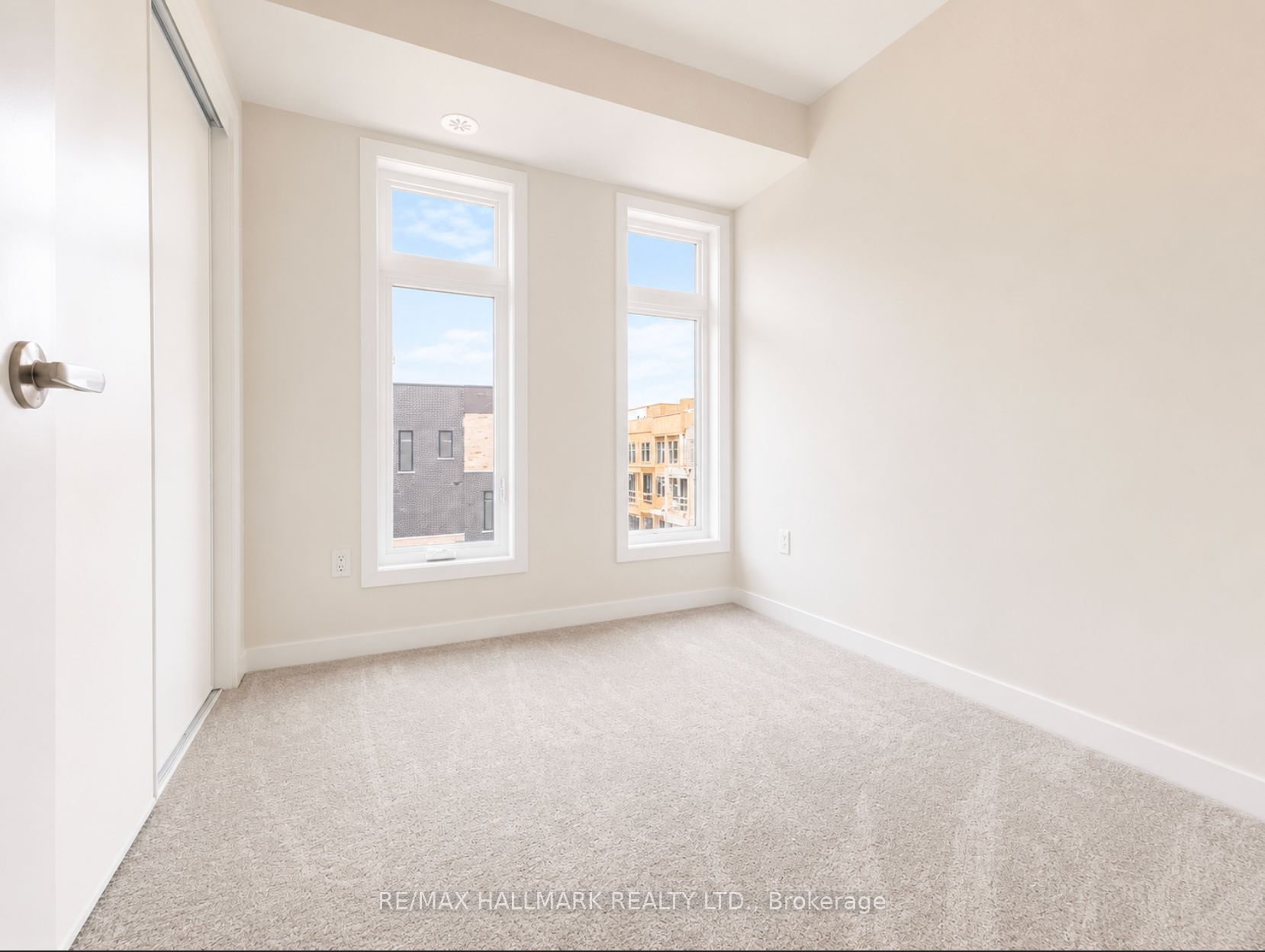 1865 Pickering Parkway S 101 Property Photo 23