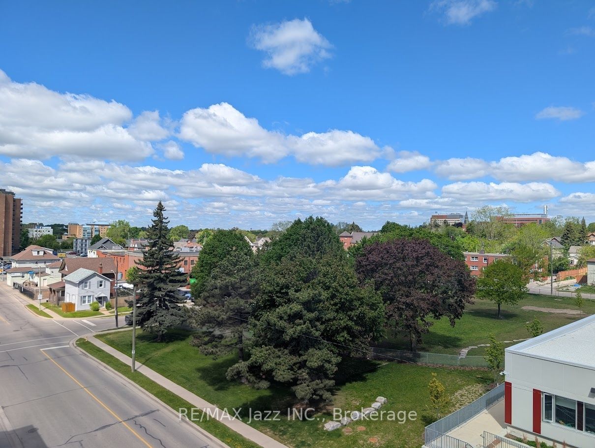 55 William Street E 511 Property Photo 16