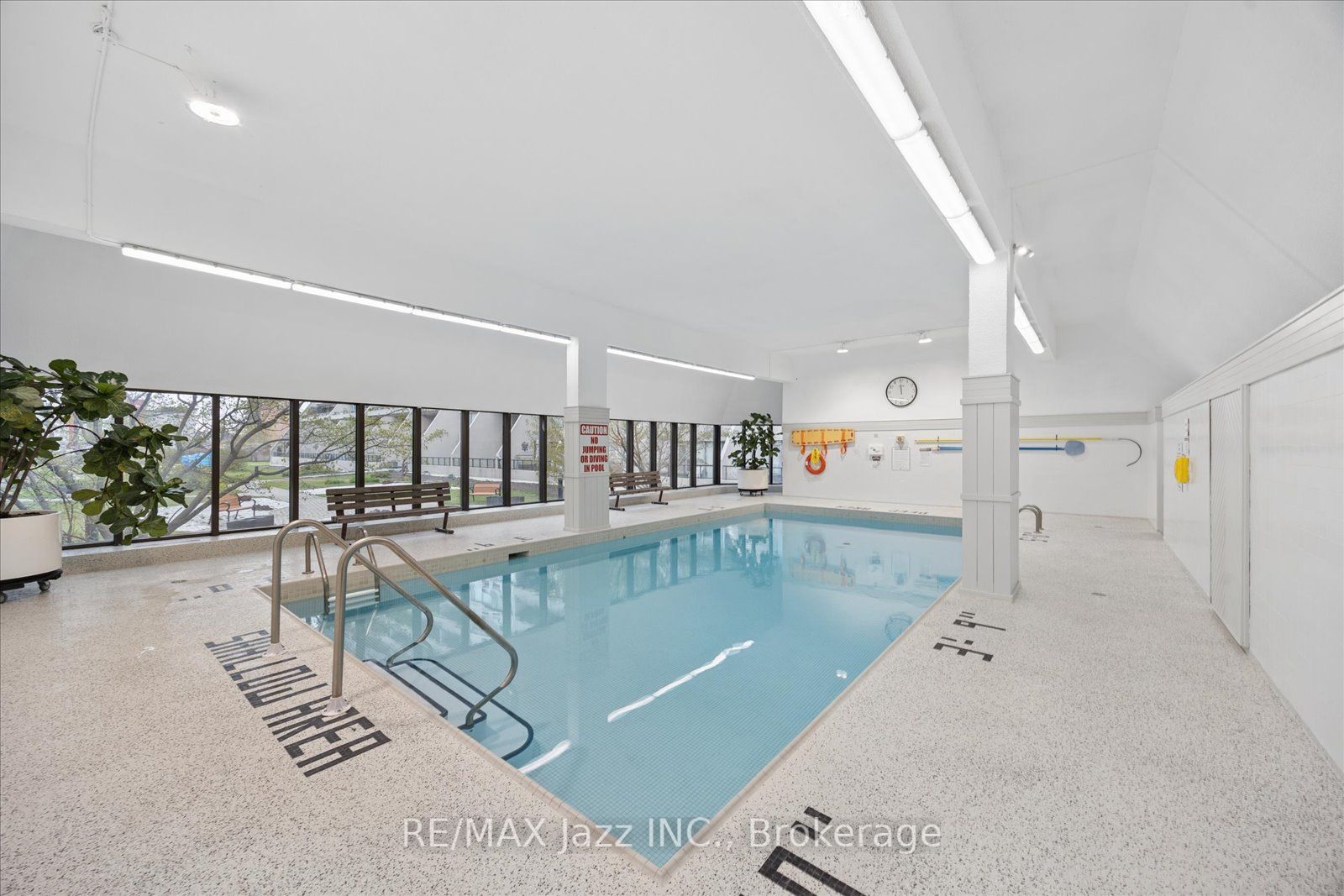 55 William Street E 511 Property Photo 18