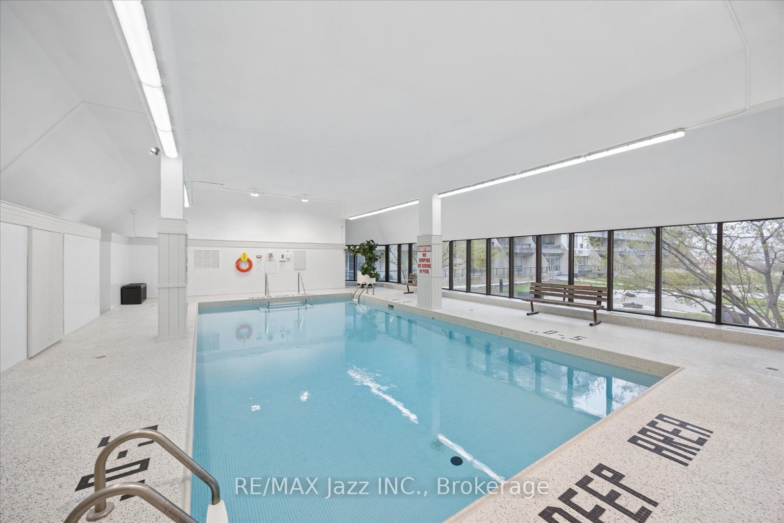 55 William Street E 511 Property Photo 22