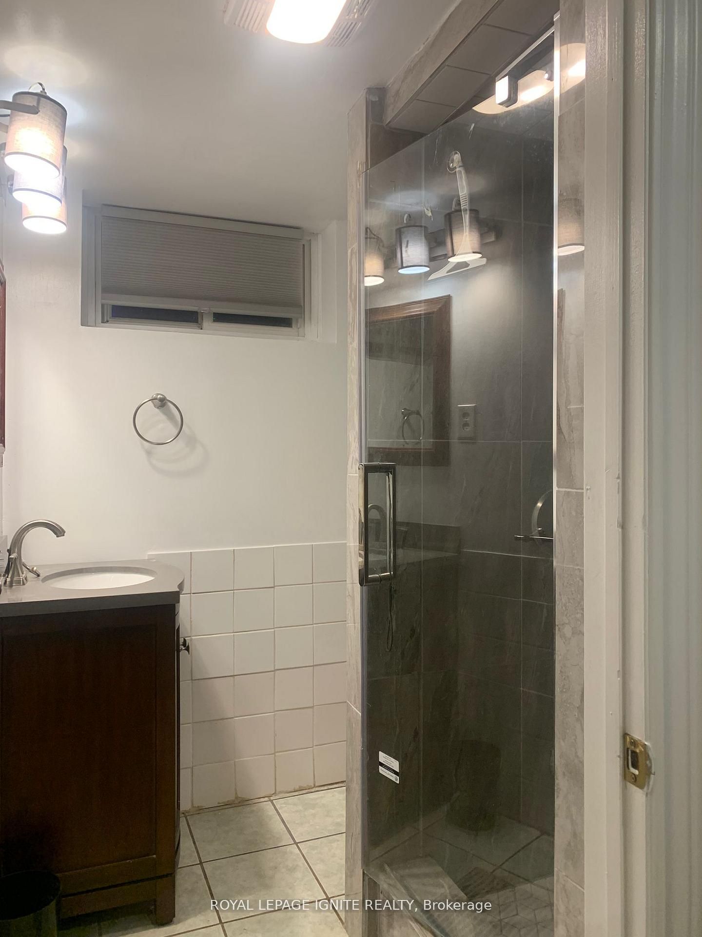 200 Phyllis Avenue Lower Property Photo 9