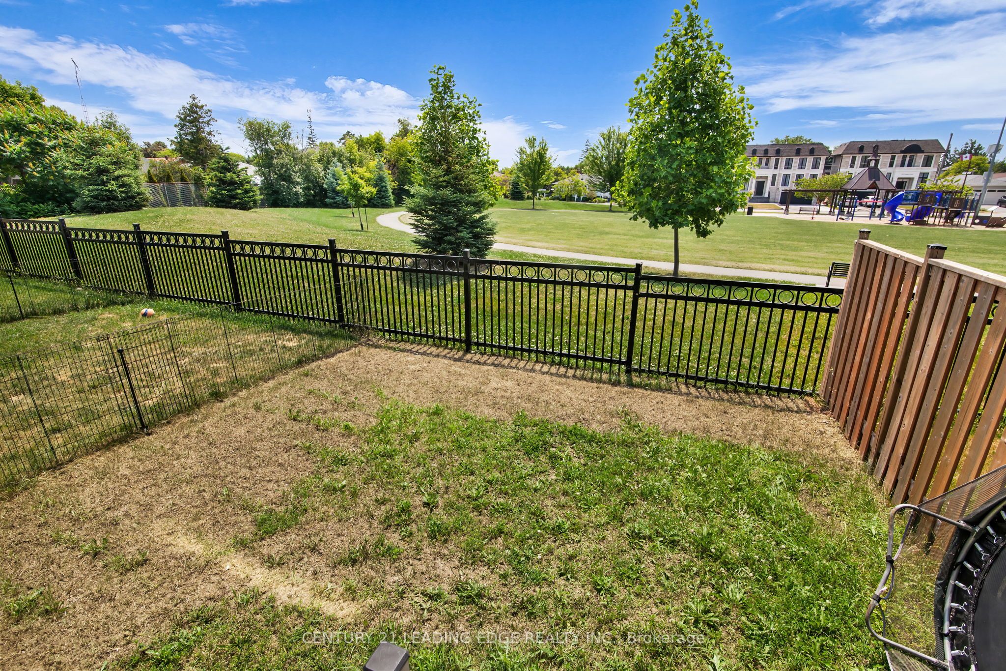 1362 Gull Crossing N Property Photo 34
