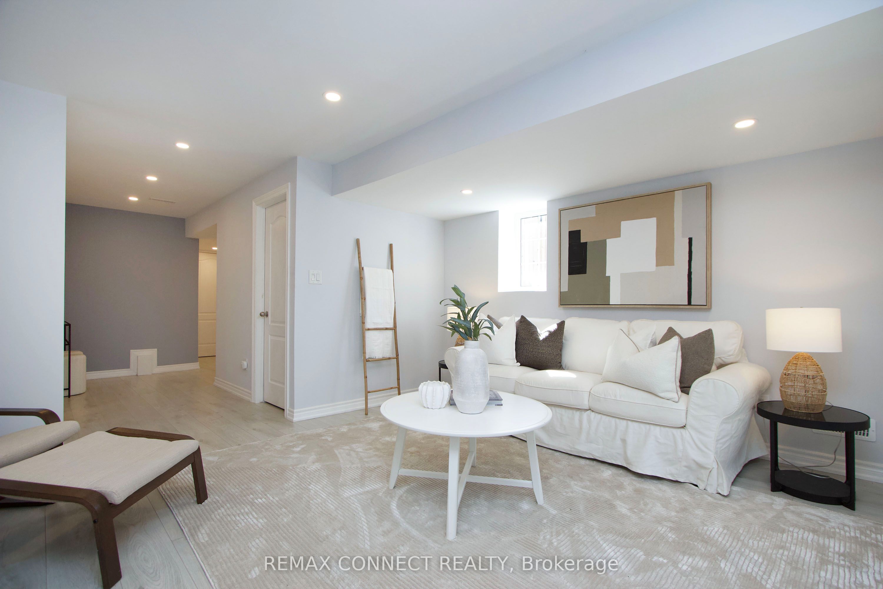 13 Netherway Crescent Property Photo 16