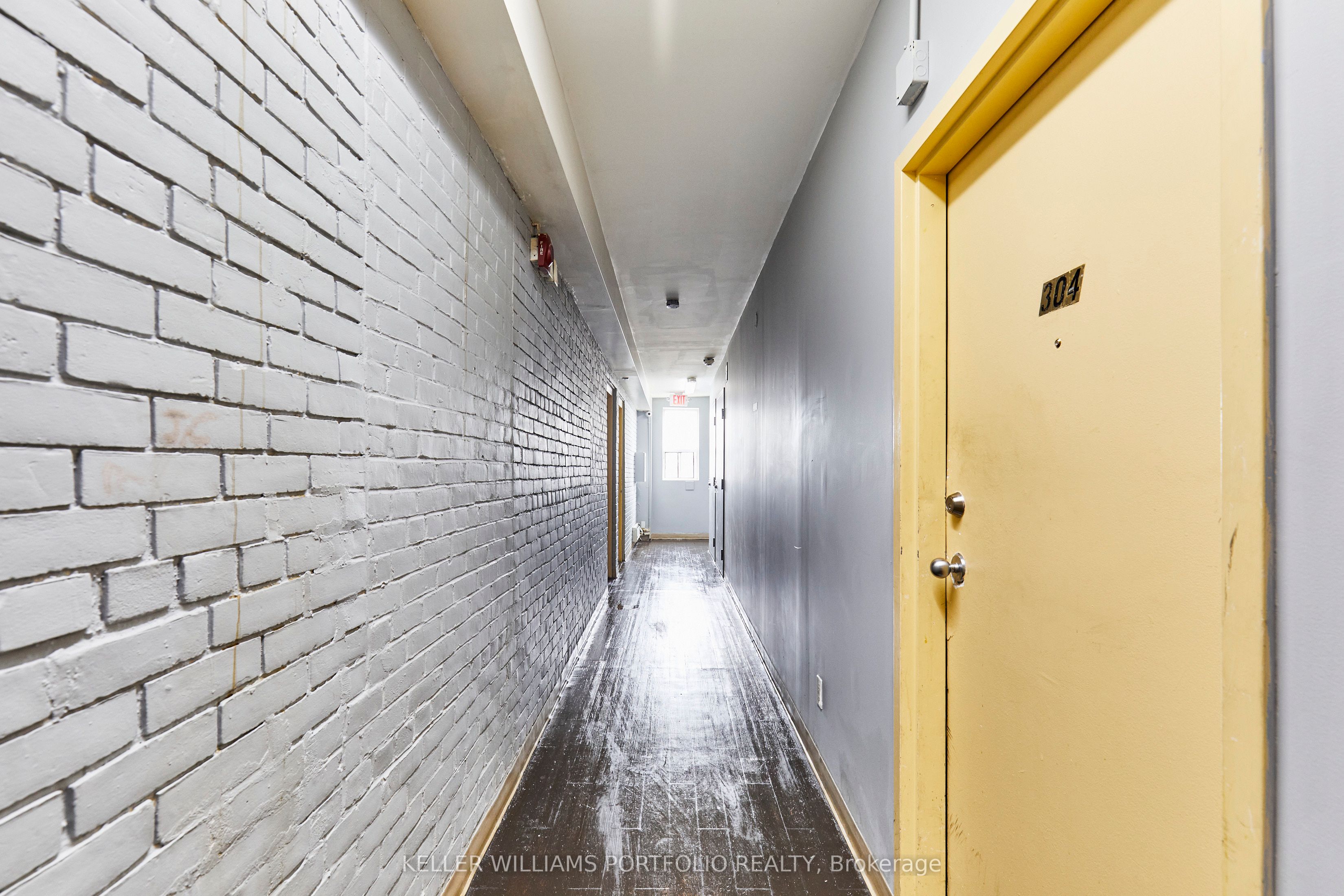 1395 Gerrard Street E Property Photo 11