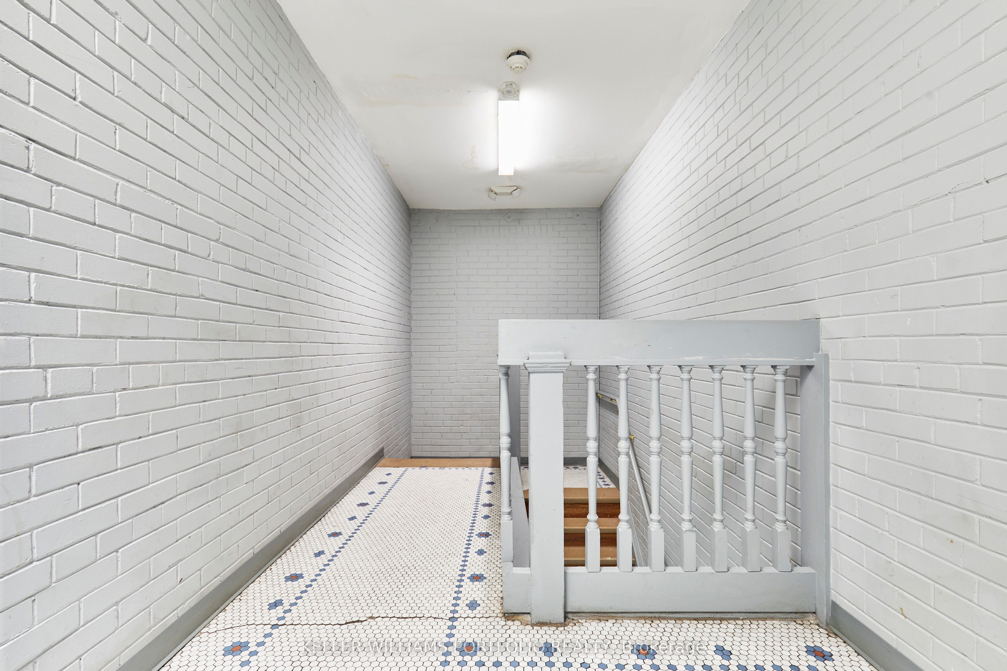 1395 Gerrard Street E Property Photo 13