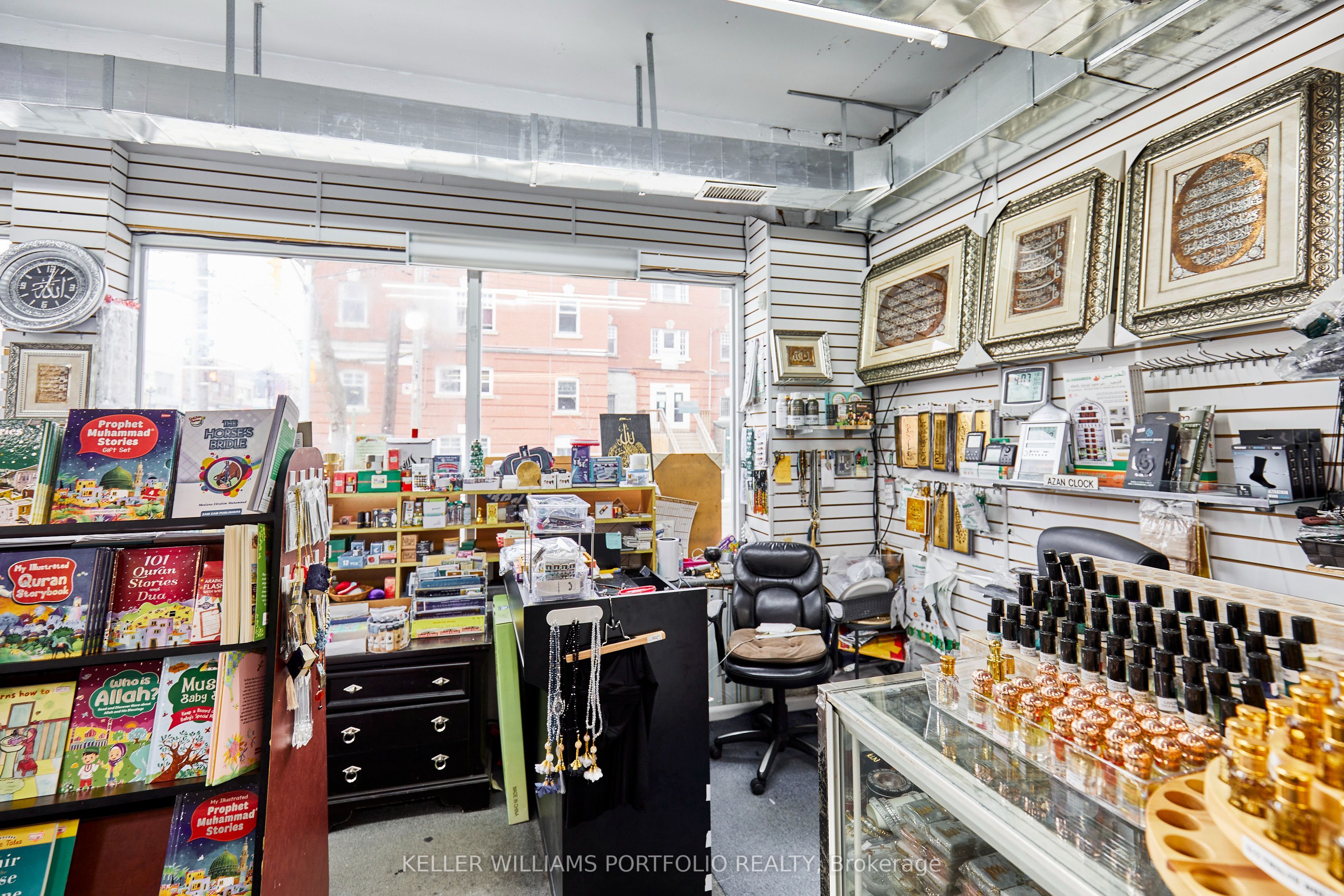 1395 Gerrard Street E Property Photo 18