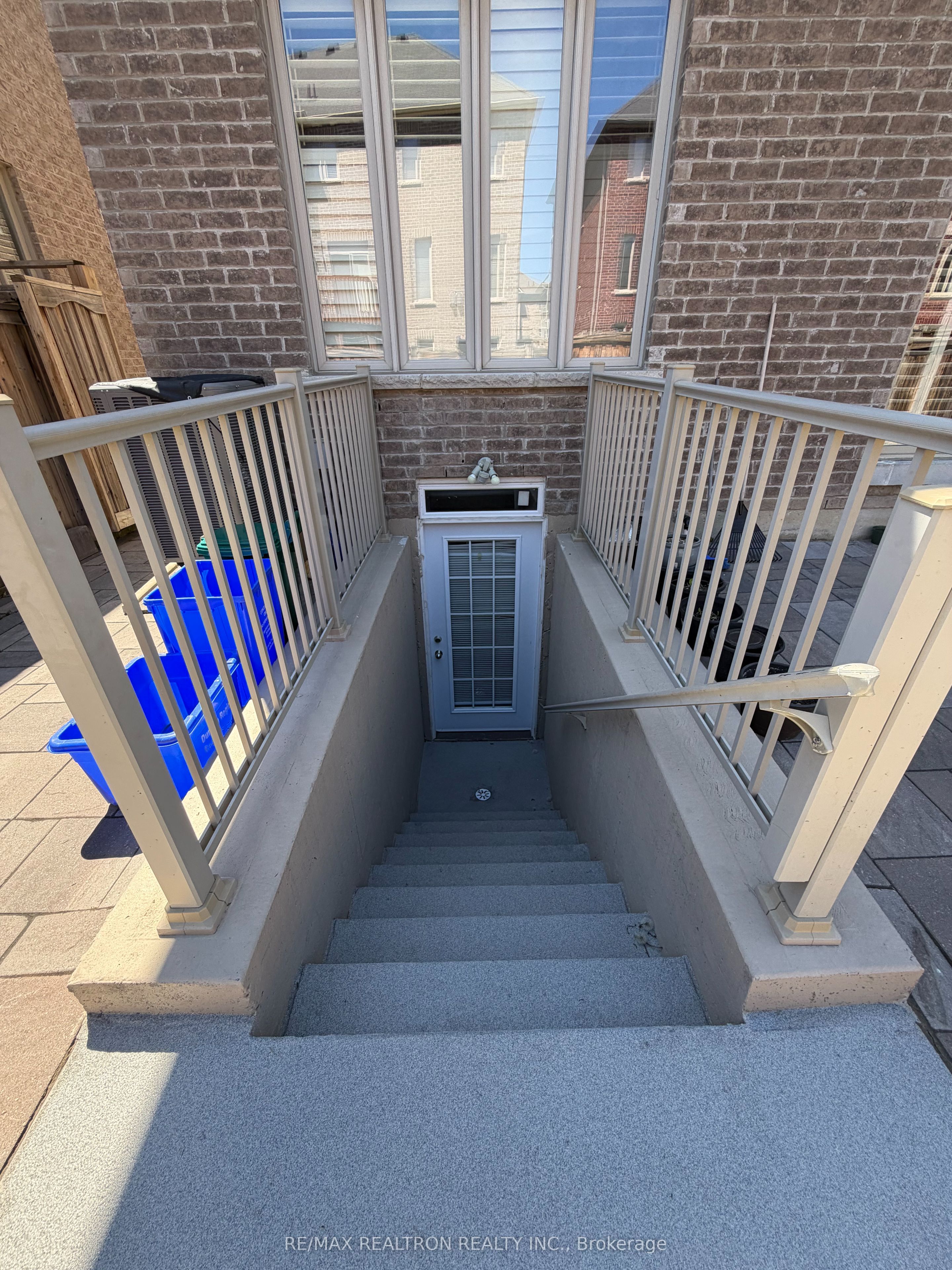 105 Stannardville Drive BSMT Property Photo 1