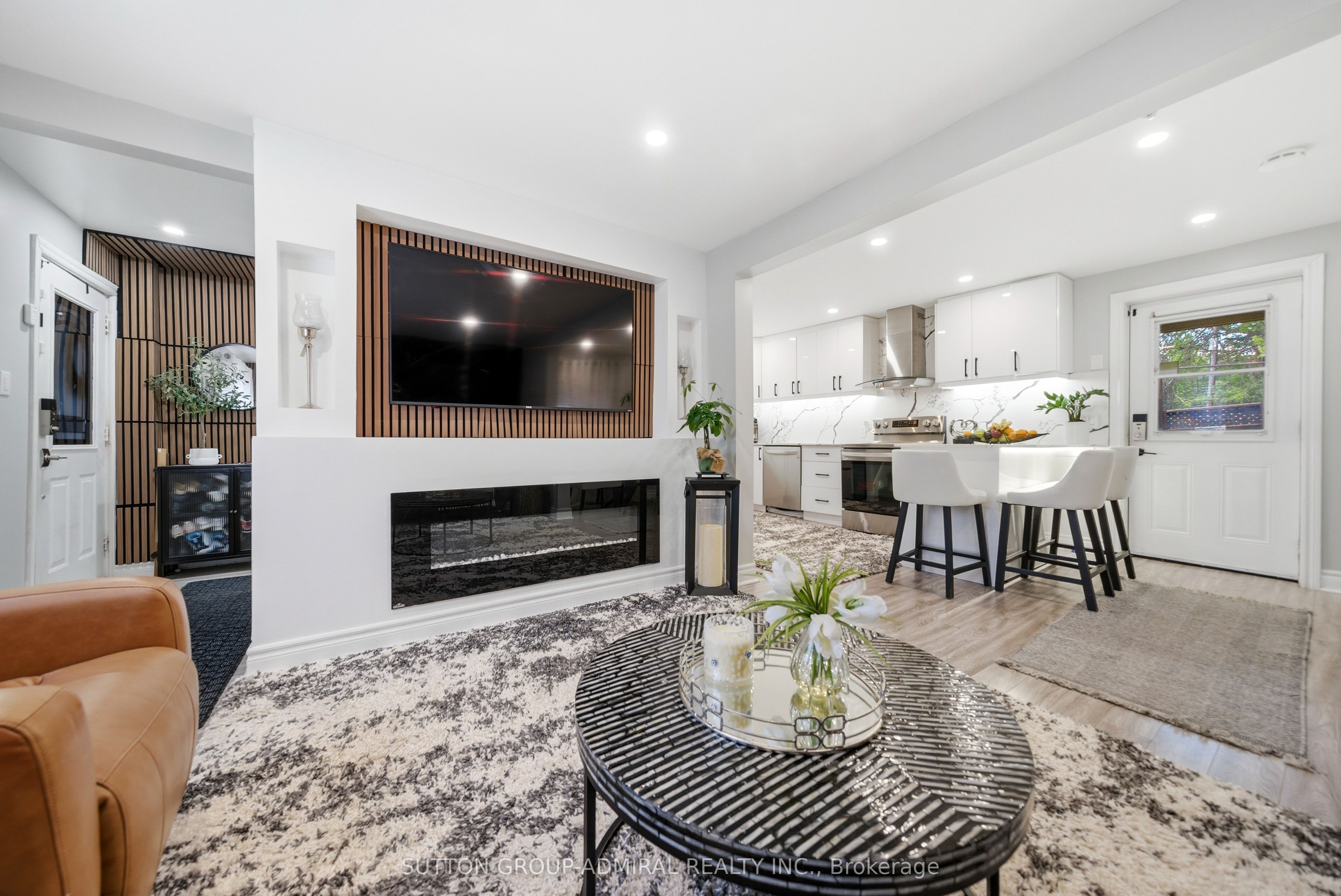 20 Brock Street E Property Photo 1