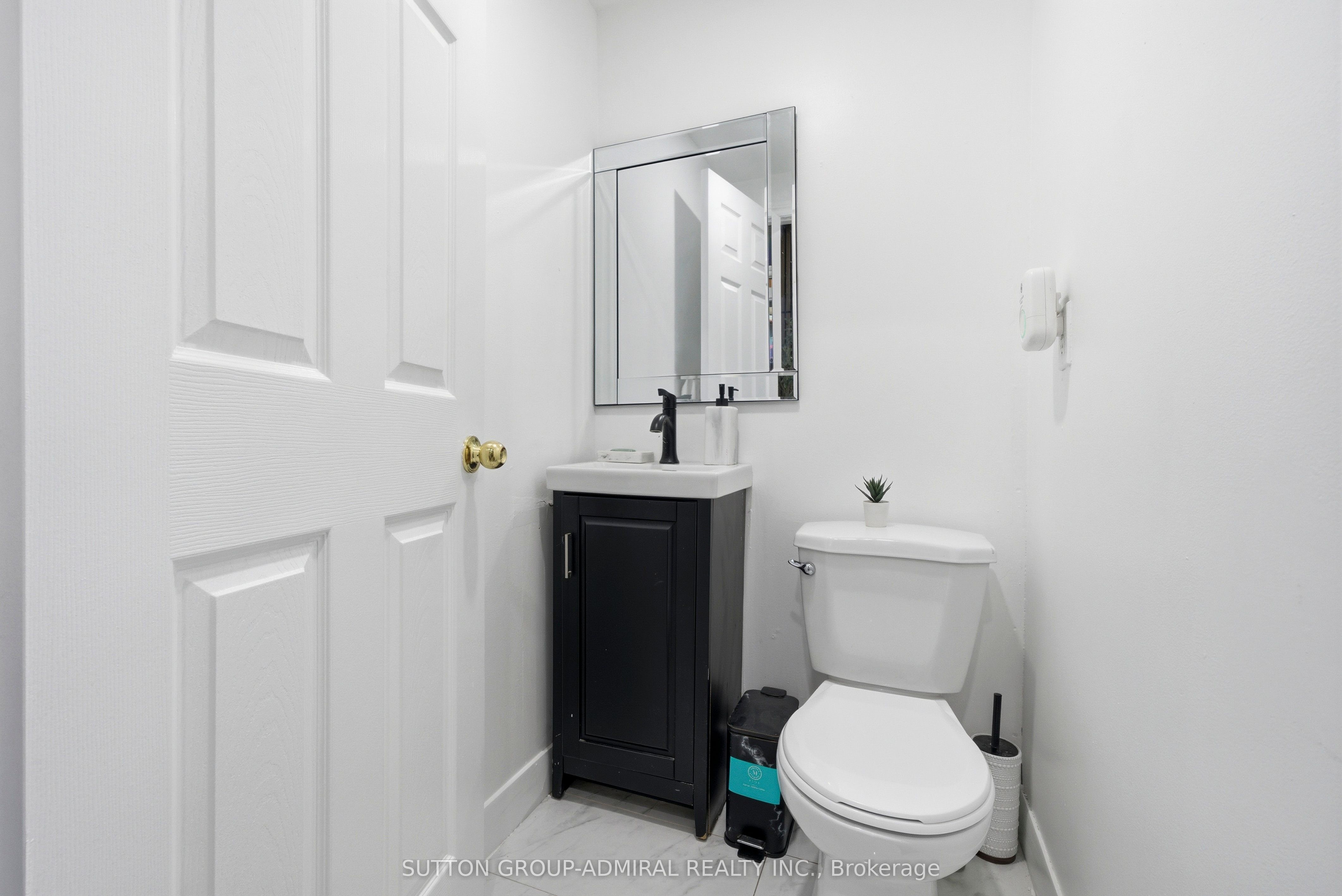 20 Brock Street E Property Photo 13