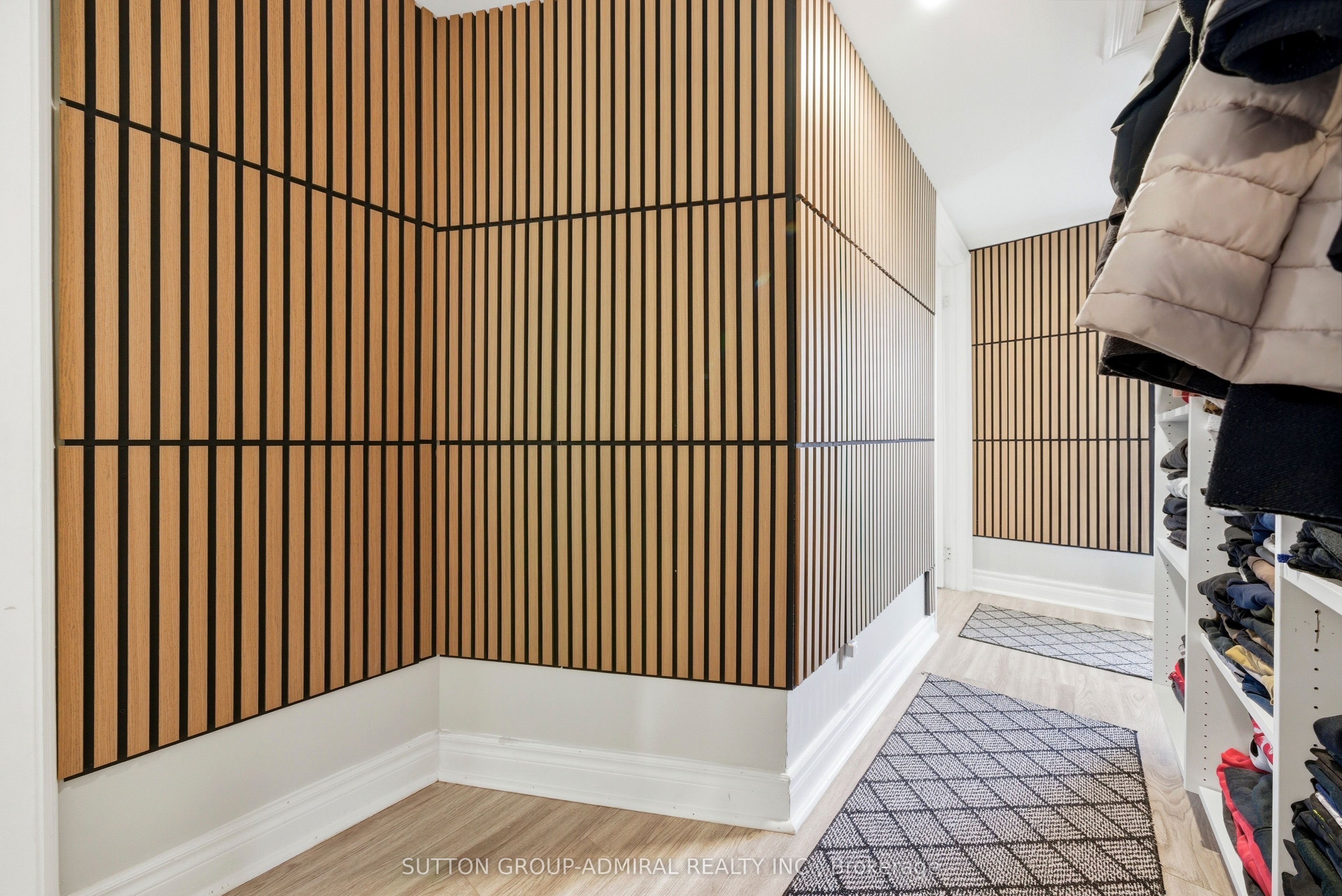 20 Brock Street E Property Photo 17
