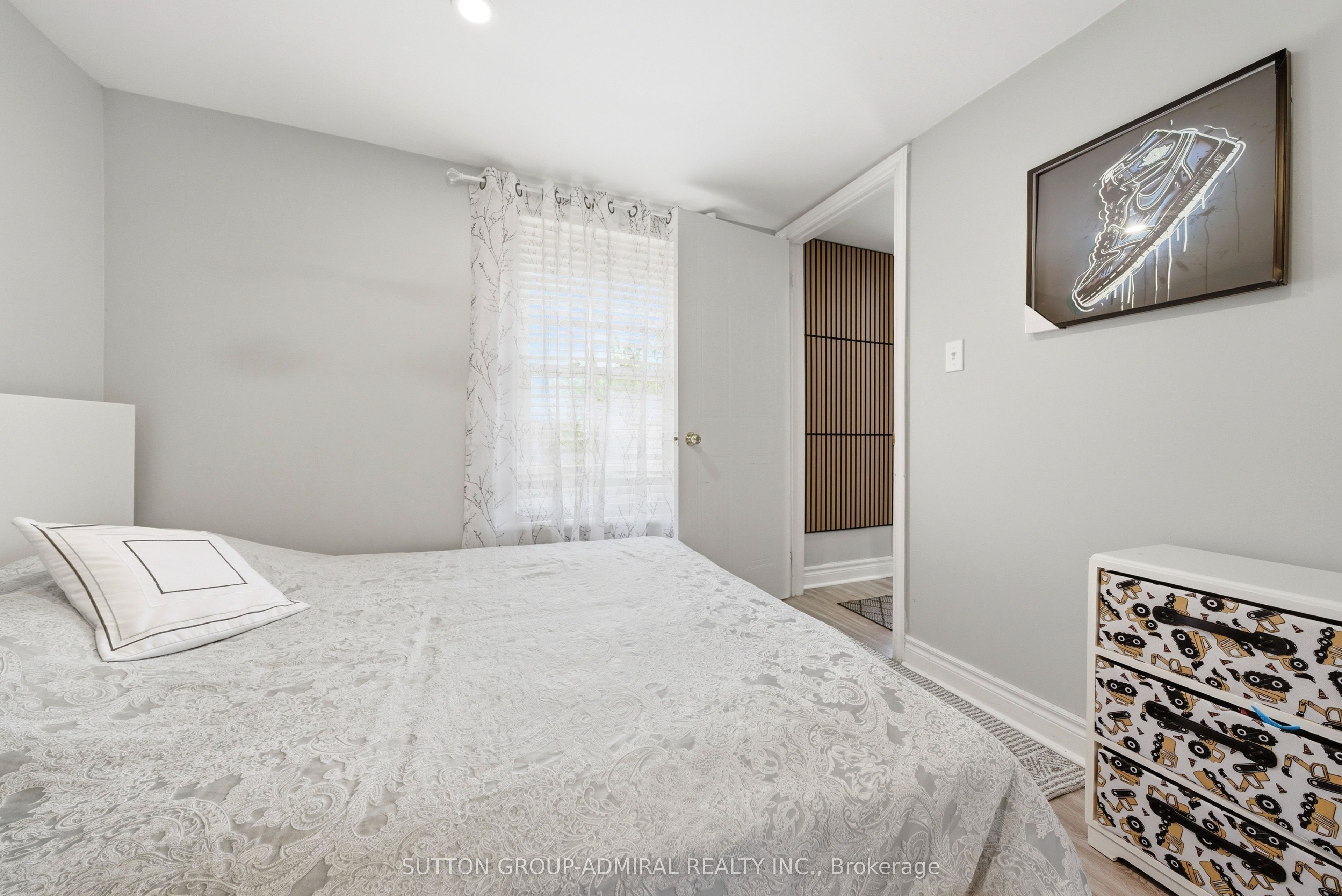 20 Brock Street E Property Photo 19