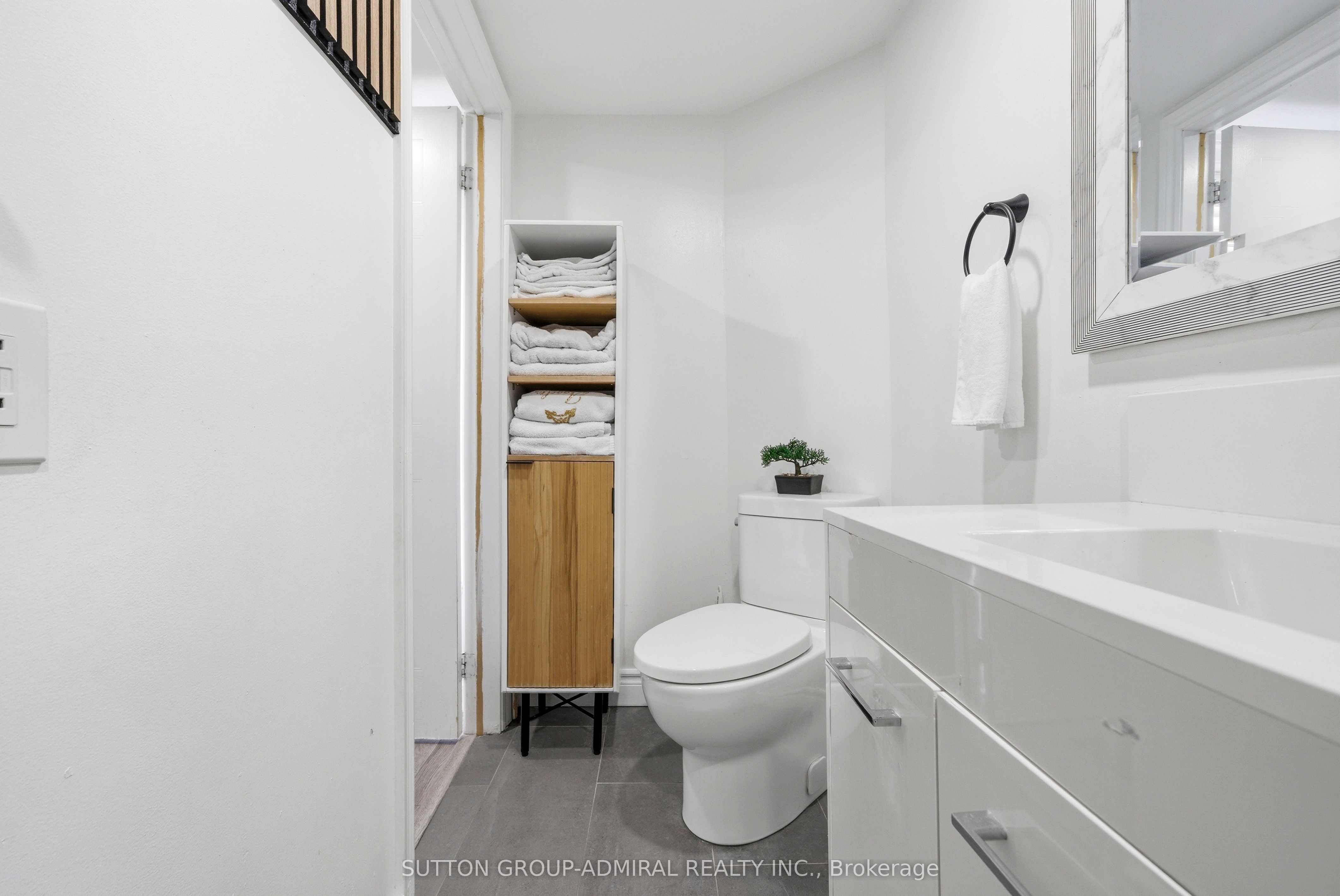 20 Brock Street E Property Photo 20