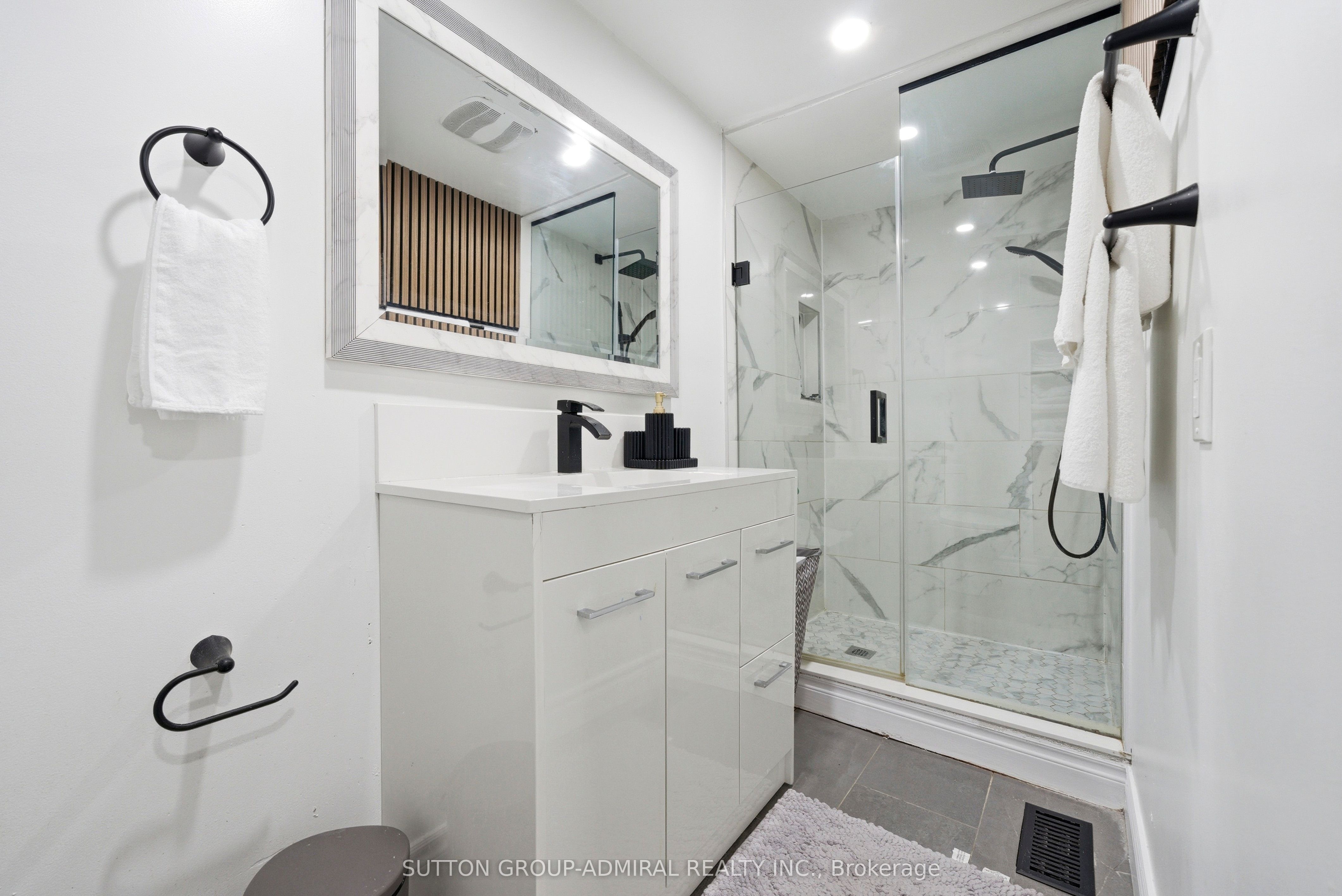 20 Brock Street E Property Photo 21