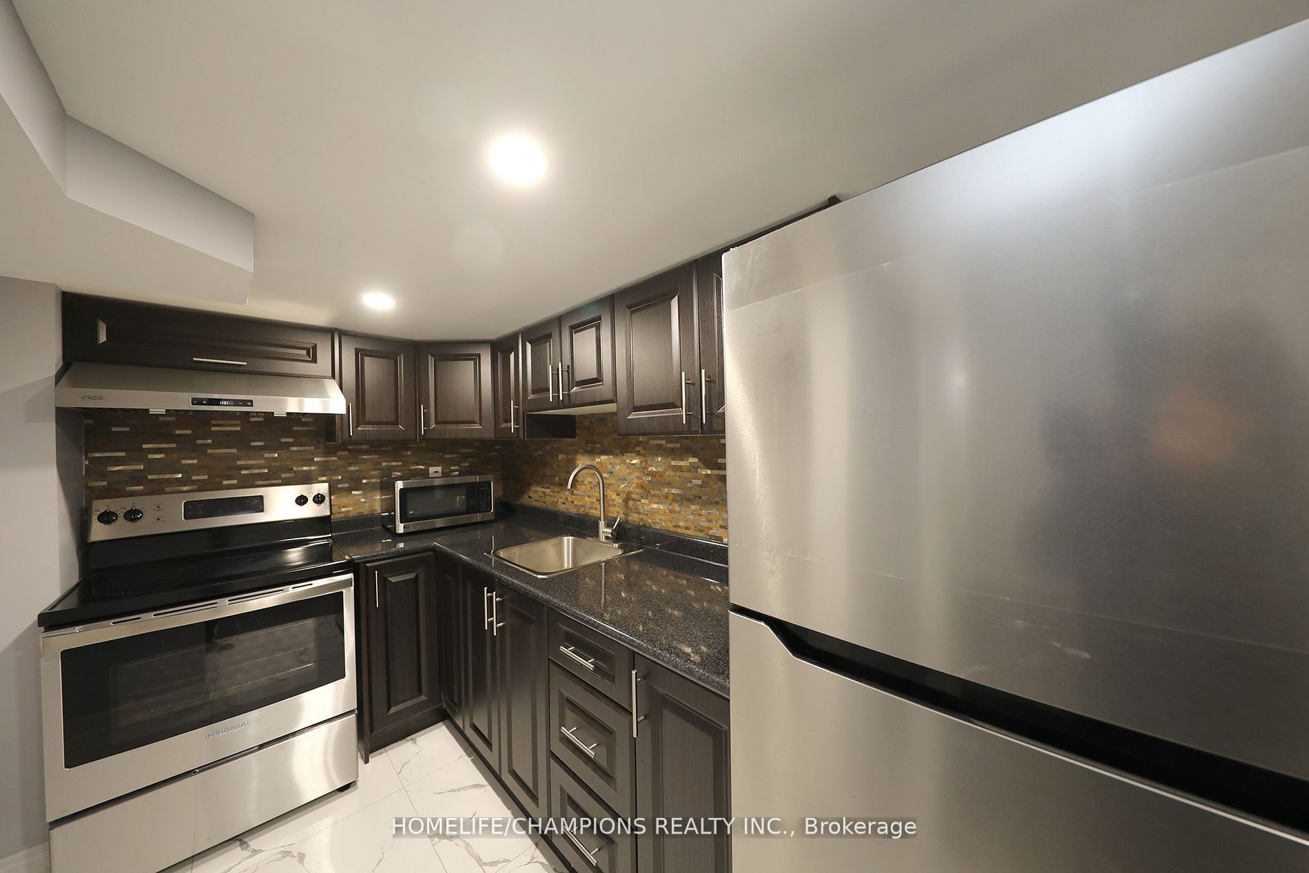 5 Bellotti Crescent Property Photo 3