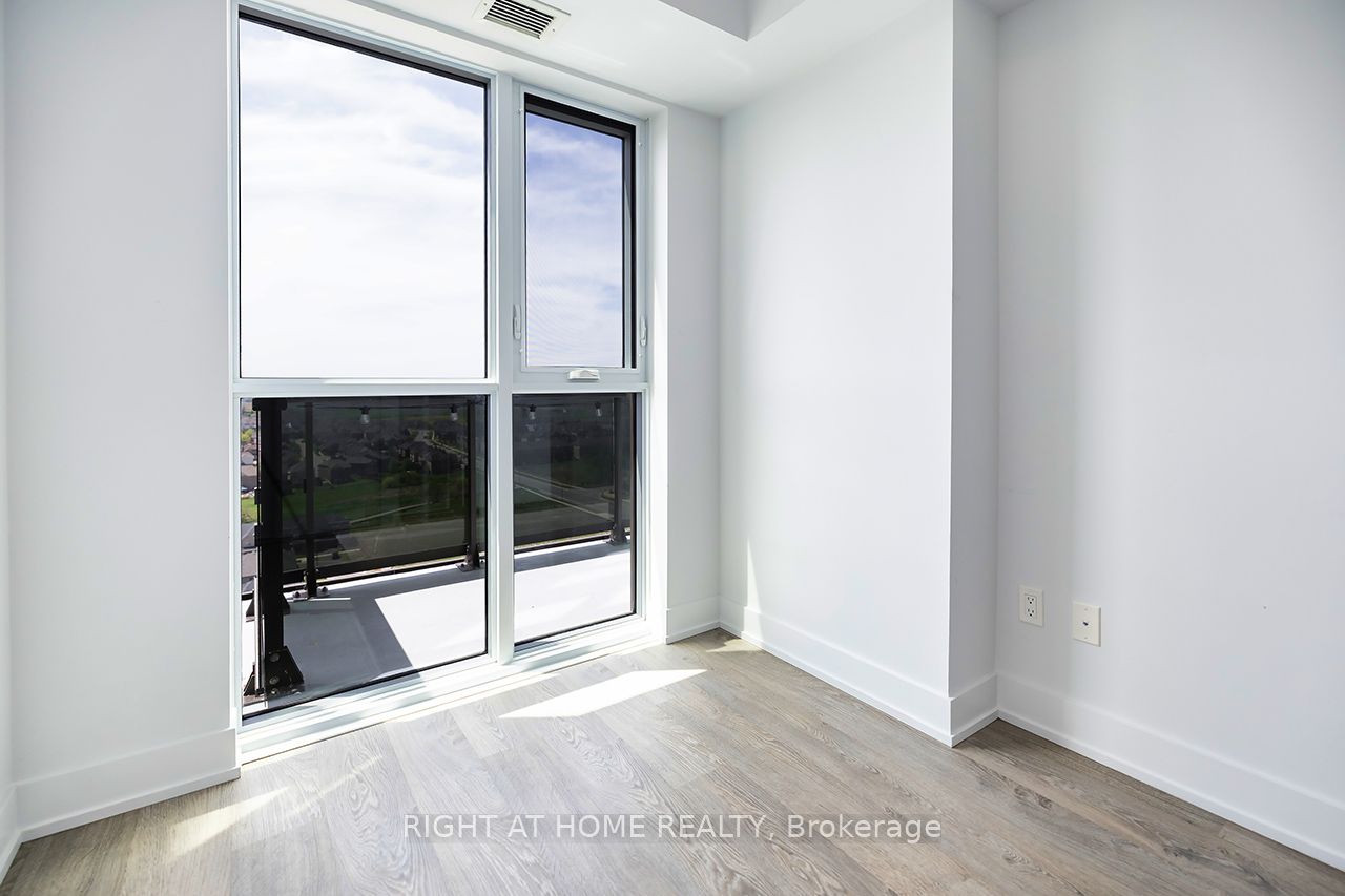 2550 Simcoe Street N 1804 Property Photo 14
