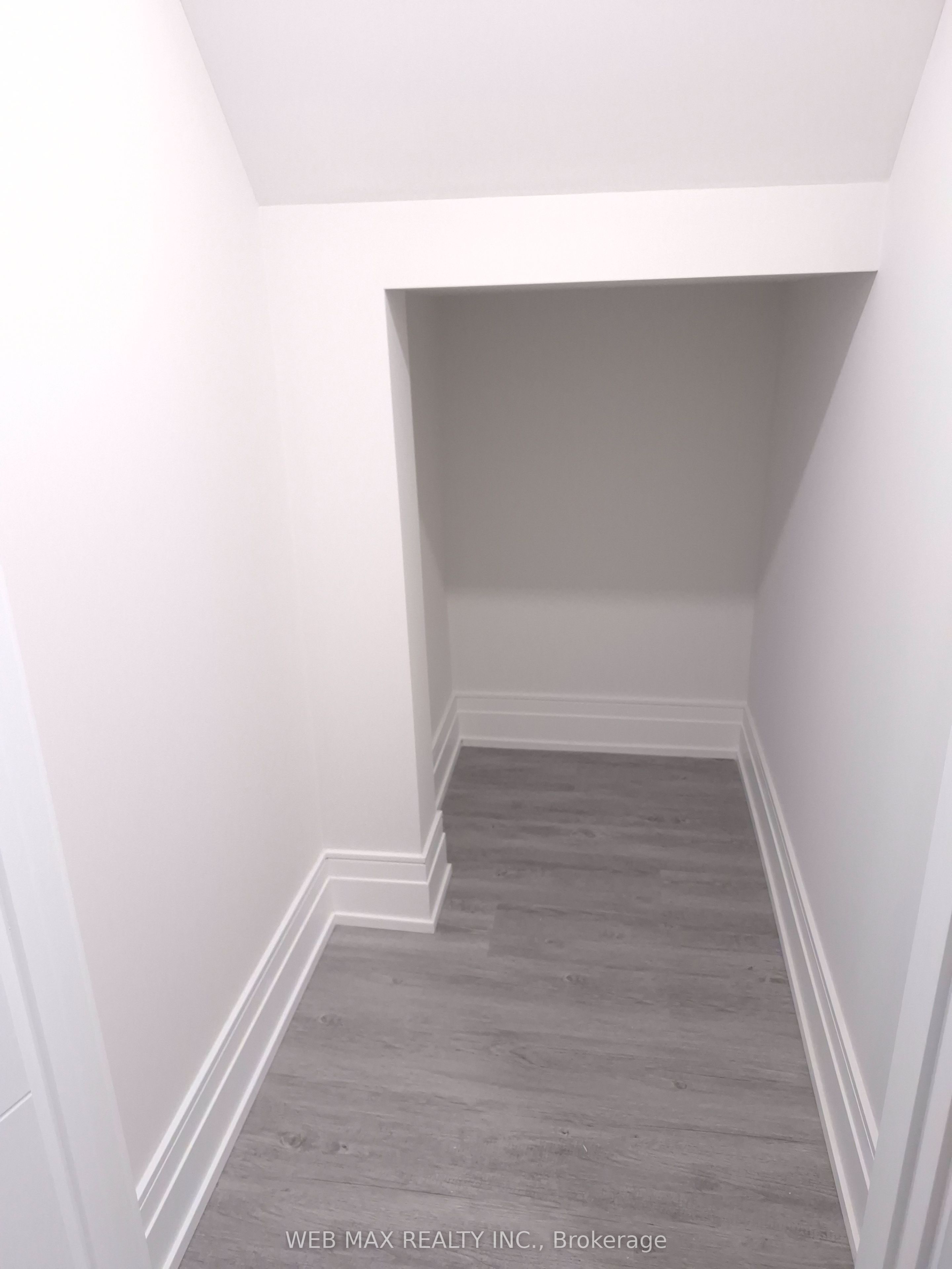 4 Porter Crescent Bsmt Property Photo 6