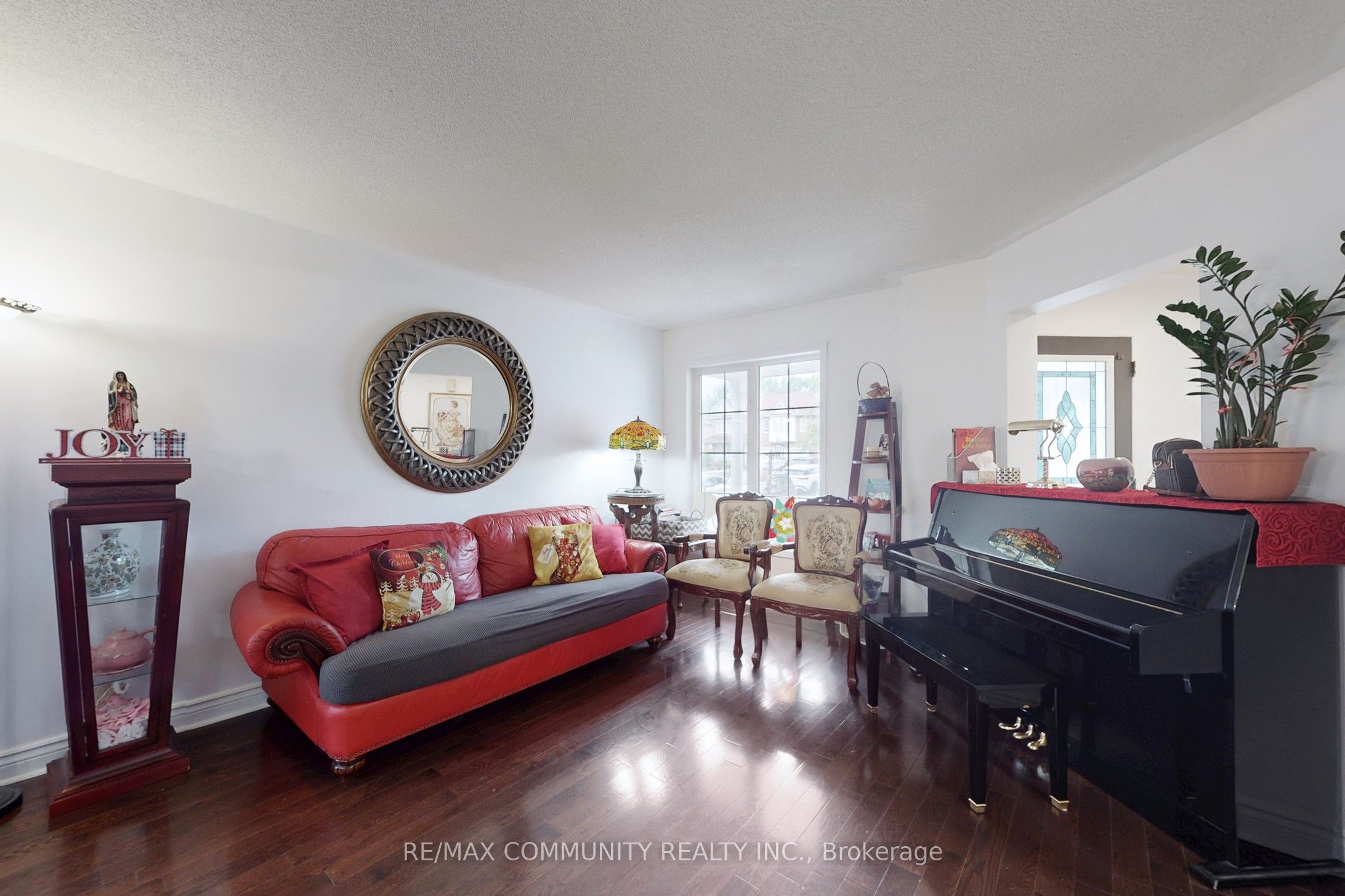 71 Hibbard Drive Property Photo 3